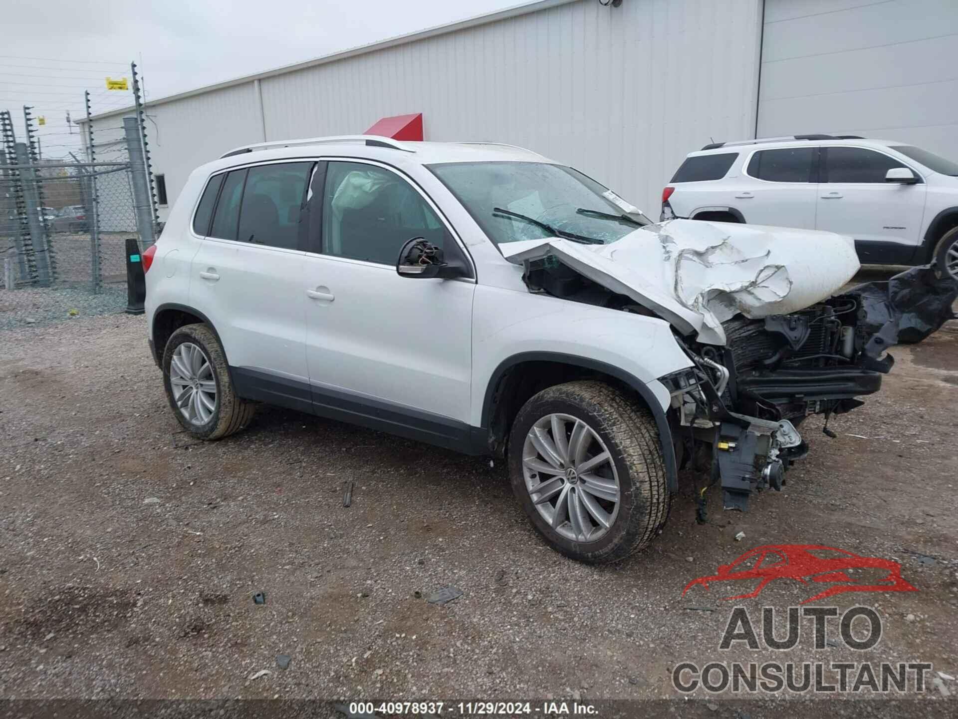 VOLKSWAGEN TIGUAN 2014 - WVGBV3AX5EW619524