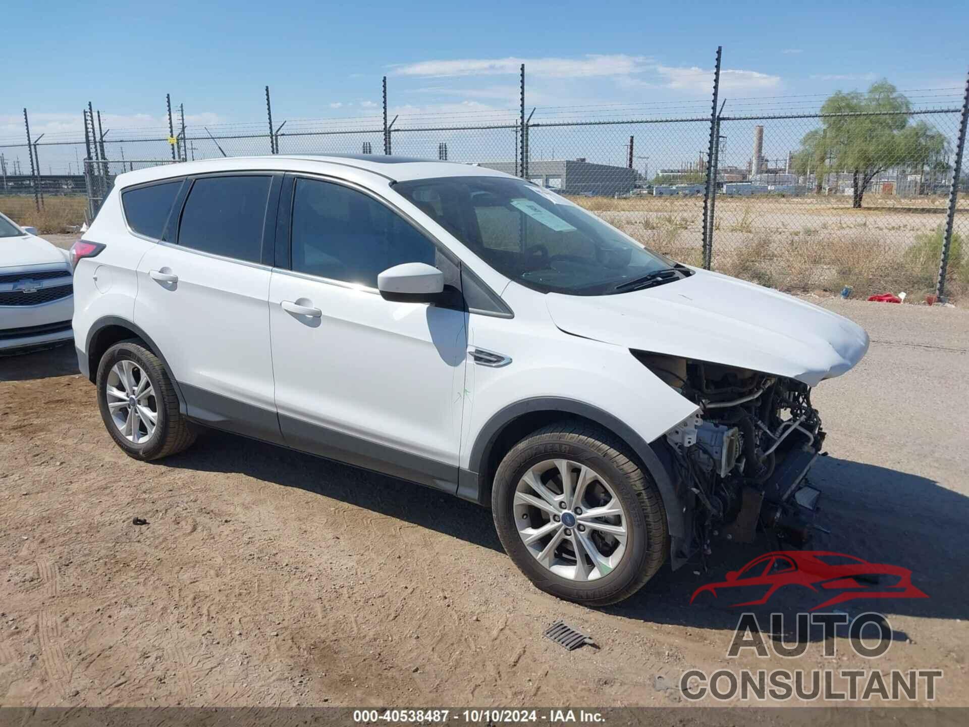 FORD ESCAPE 2017 - 1FMCU9G95HUB04283