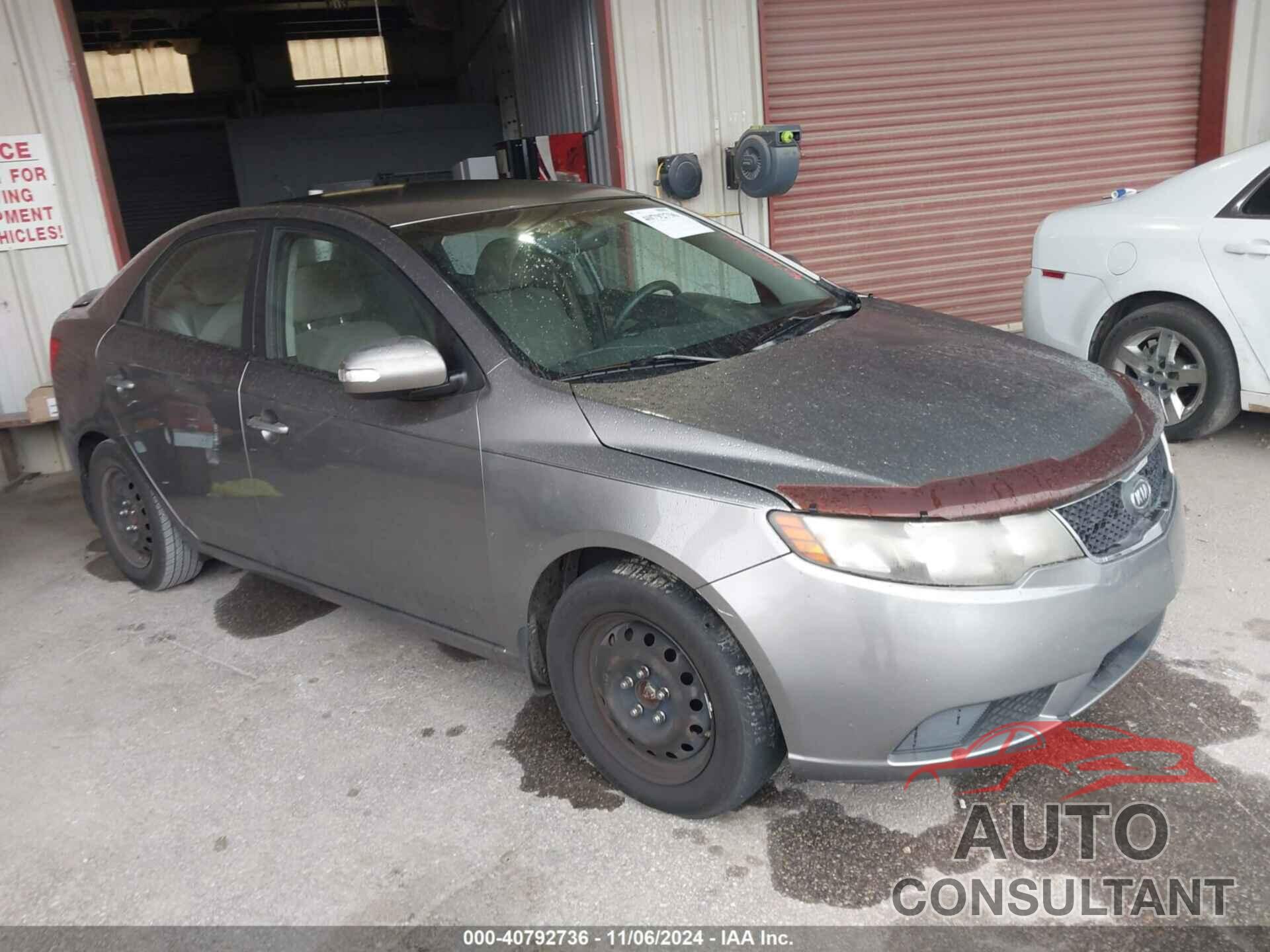 KIA FORTE 2010 - KNAFU4A21A5861971