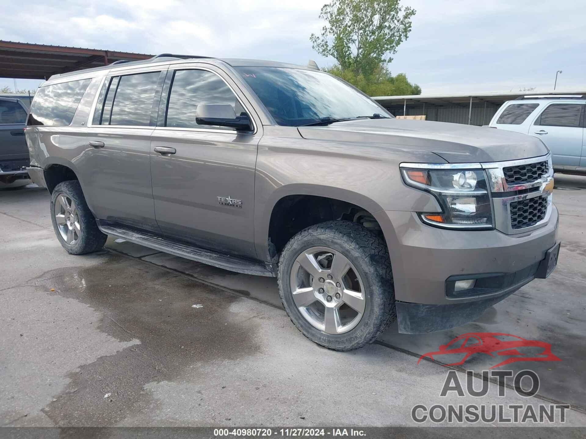 CHEVROLET SUBURBAN 2017 - 1GNSCHKC3HR316450