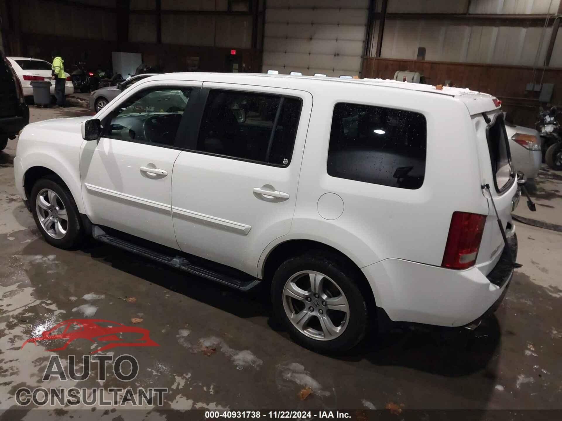 HONDA PILOT 2013 - 5FNYF4H51DB020547