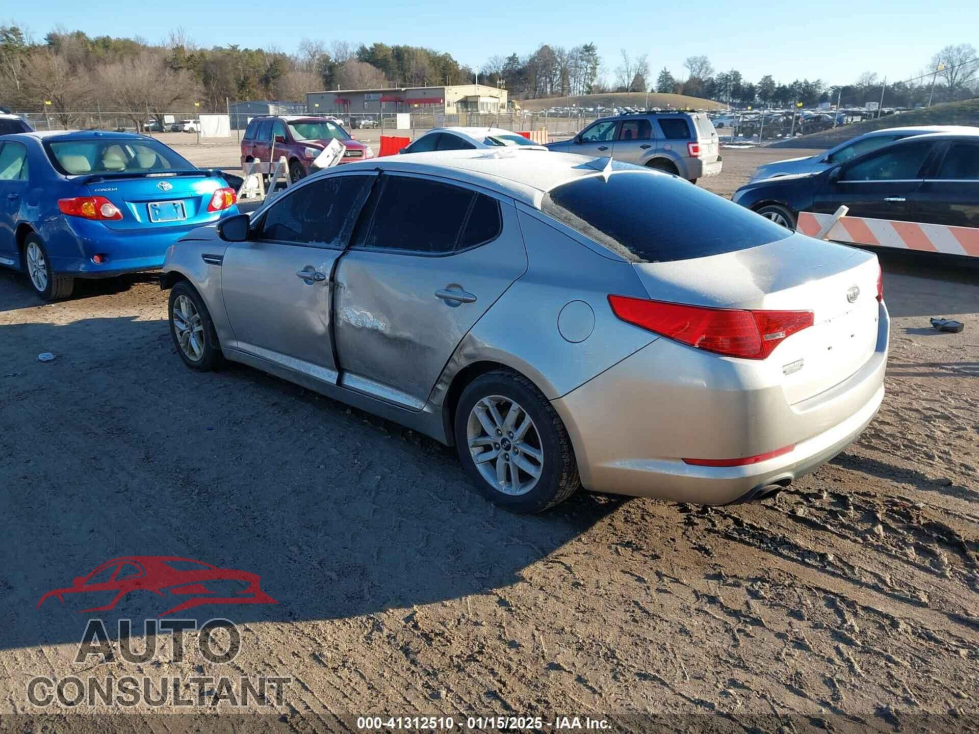KIA OPTIMA 2011 - KNAGM4A75B5103052