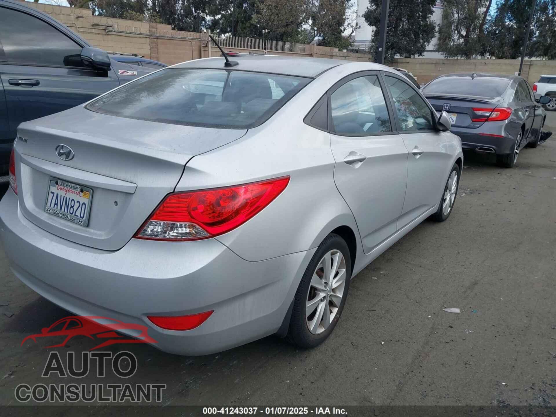HYUNDAI ACCENT 2013 - KMHCU4AE0DU426168