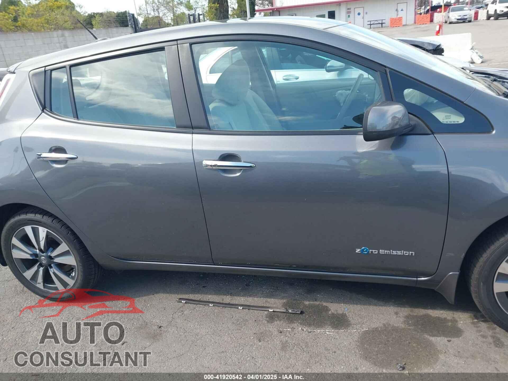 NISSAN LEAF 2017 - 1N4BZ0CP1HC302579