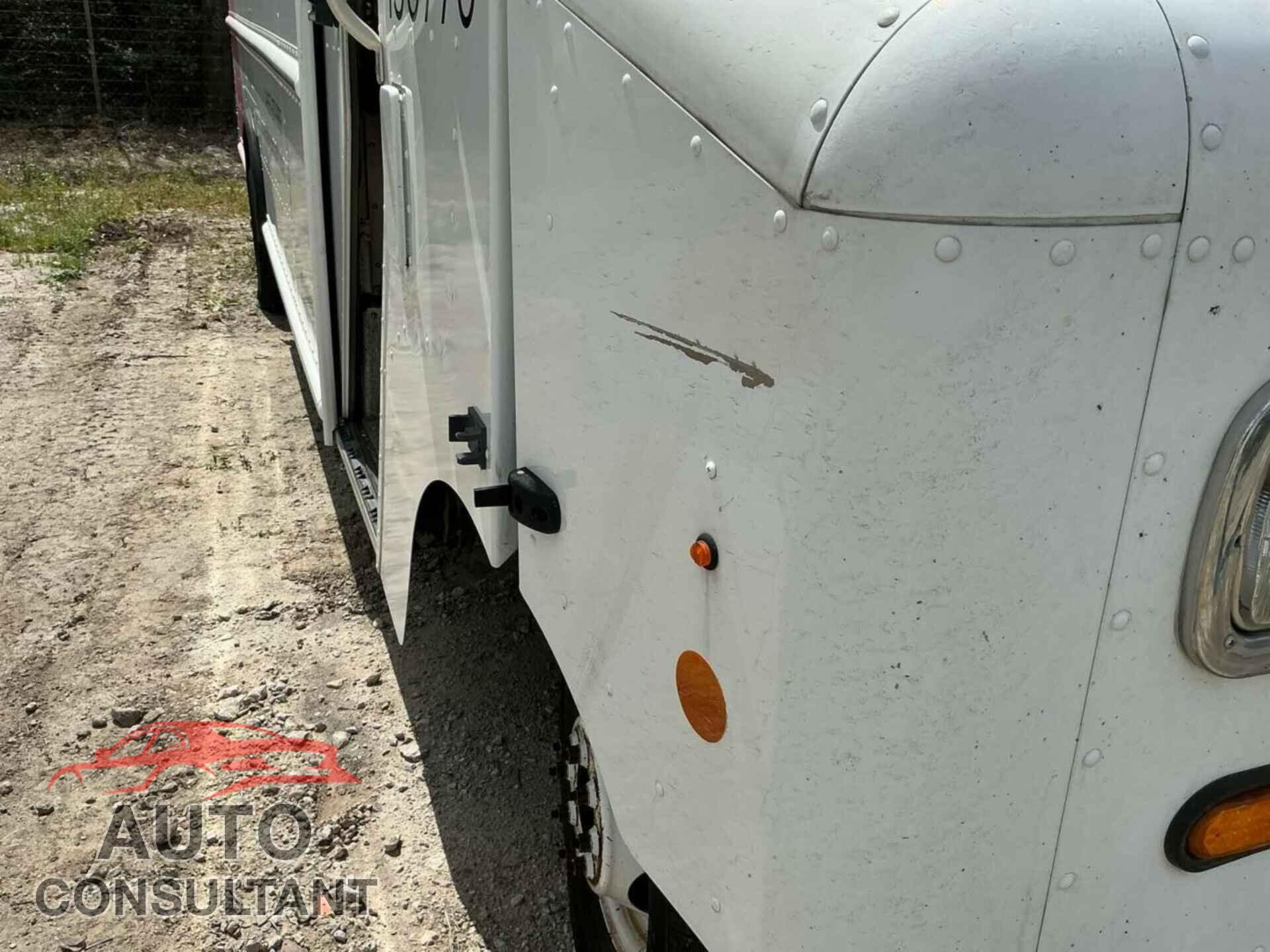FORD E-450 STRIPPED 2013 - 1FC4E4KL8DDA84035