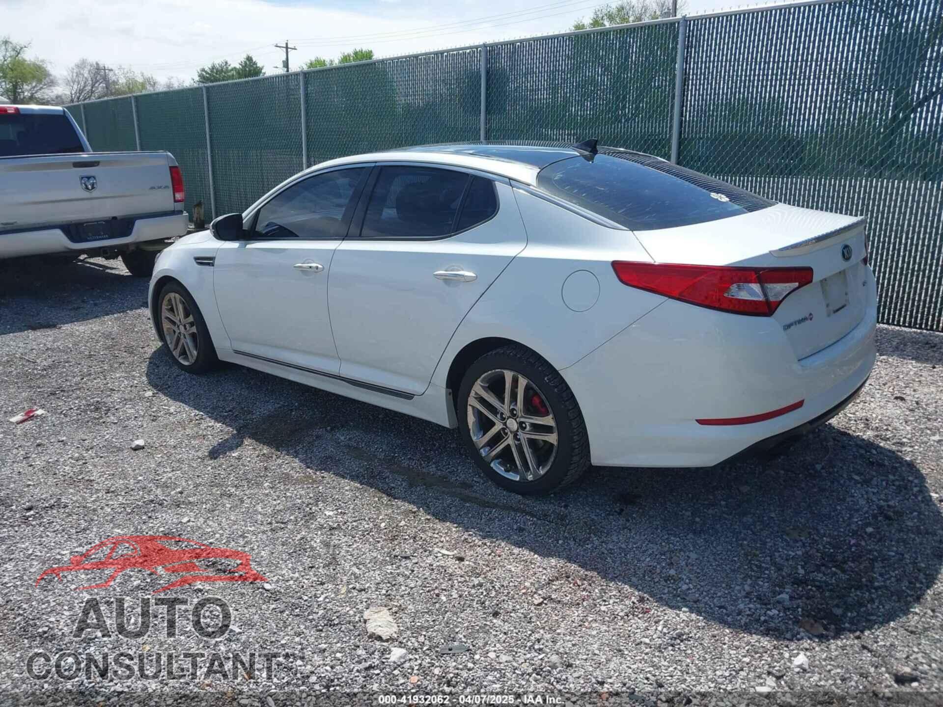 KIA OPTIMA 2013 - 5XXGR4A62DG145995