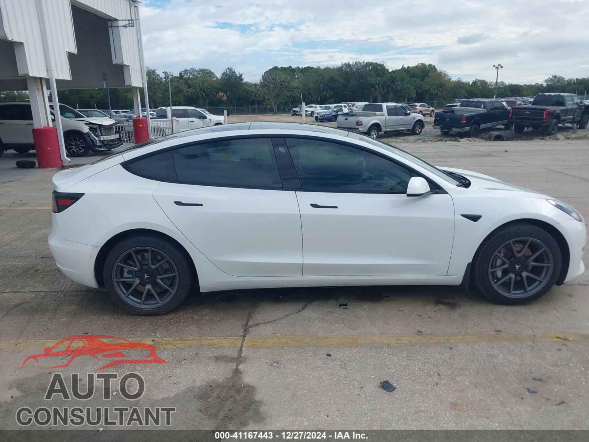 TESLA MODEL 3 2021 - 5YJ3E1EA9MF861058