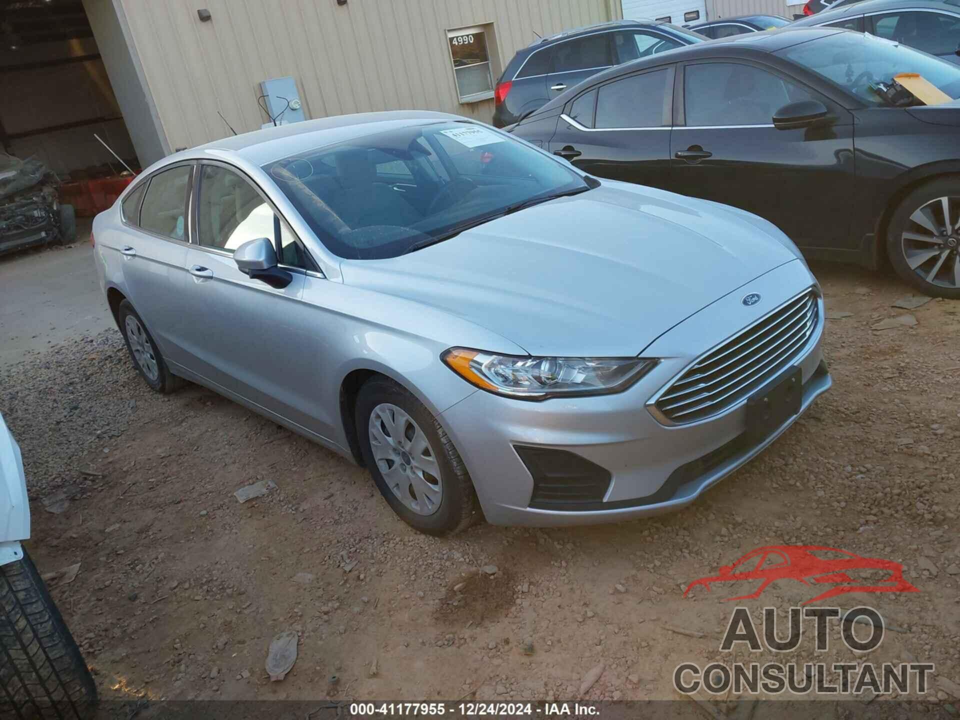 FORD FUSION 2019 - 3FA6P0G75KR196146