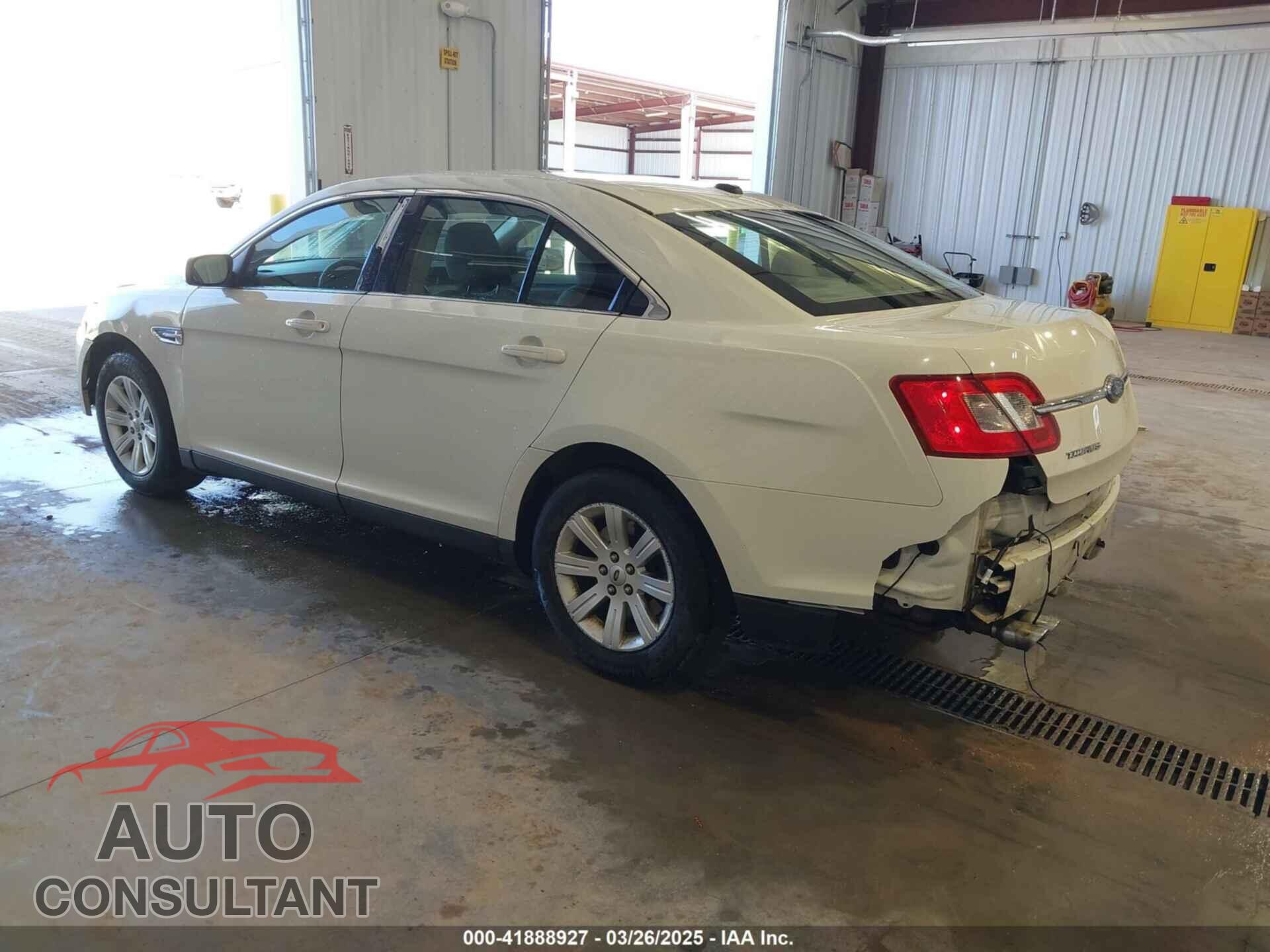 FORD TAURUS 2010 - 1FAHP2DW2AG122902
