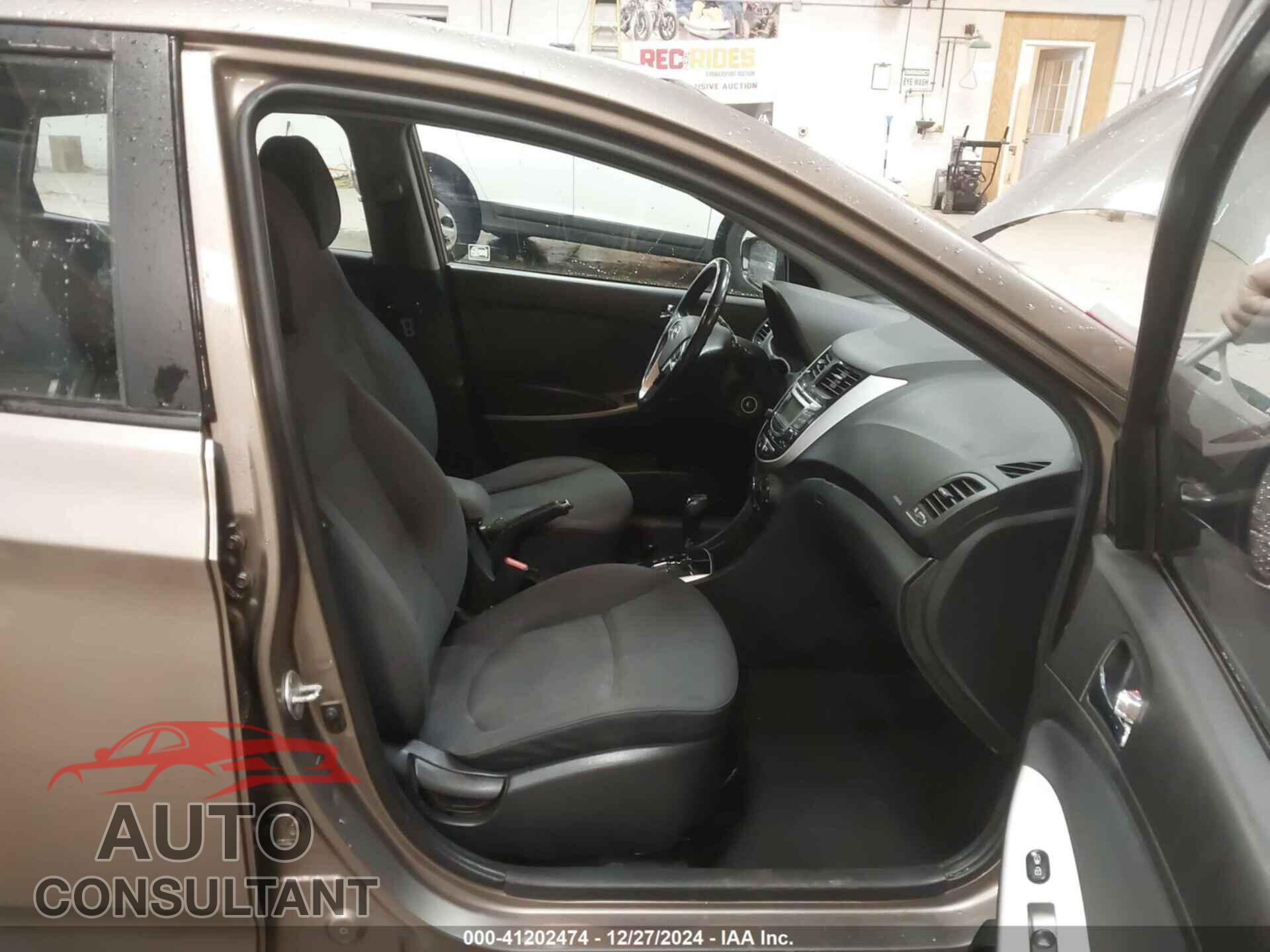 HYUNDAI ACCENT 2013 - KMHCU5AE7DU111647