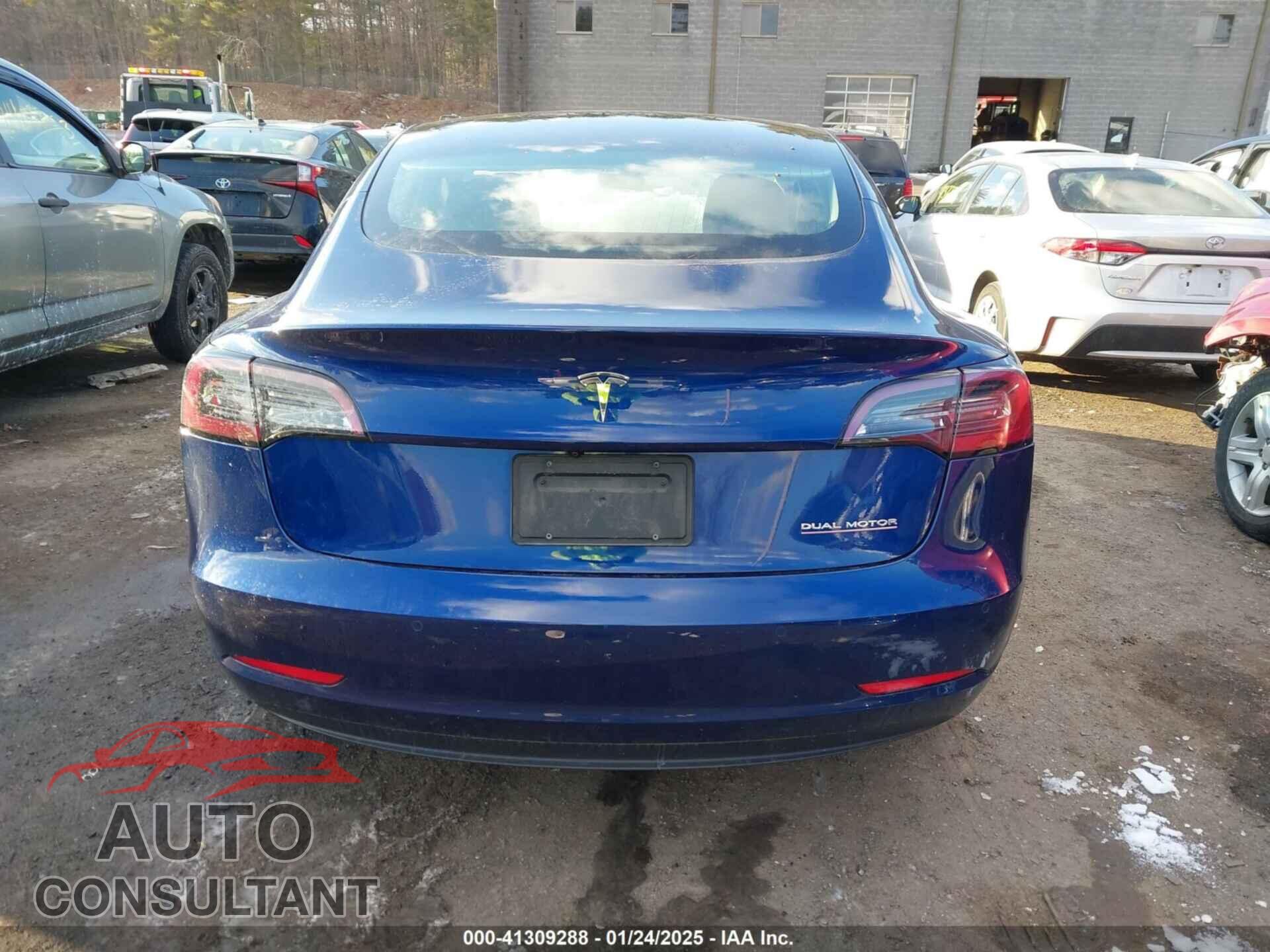 TESLA MODEL 3 2019 - 5YJ3E1EB5KF418282