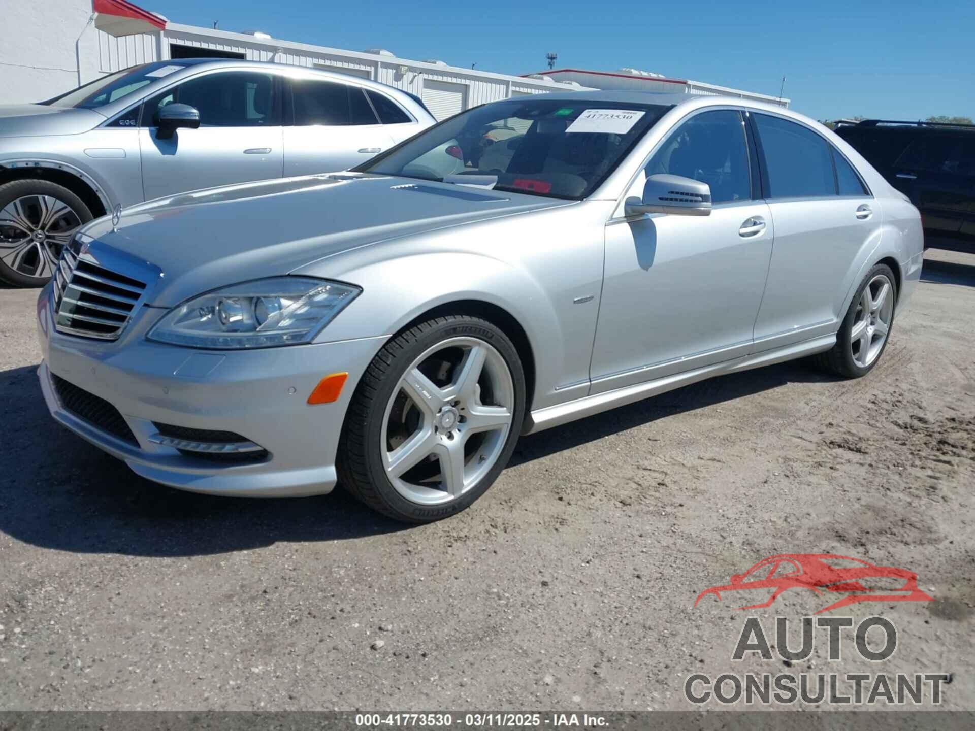 MERCEDES-BENZ S 550 2012 - WDDNG7DB0CA426586
