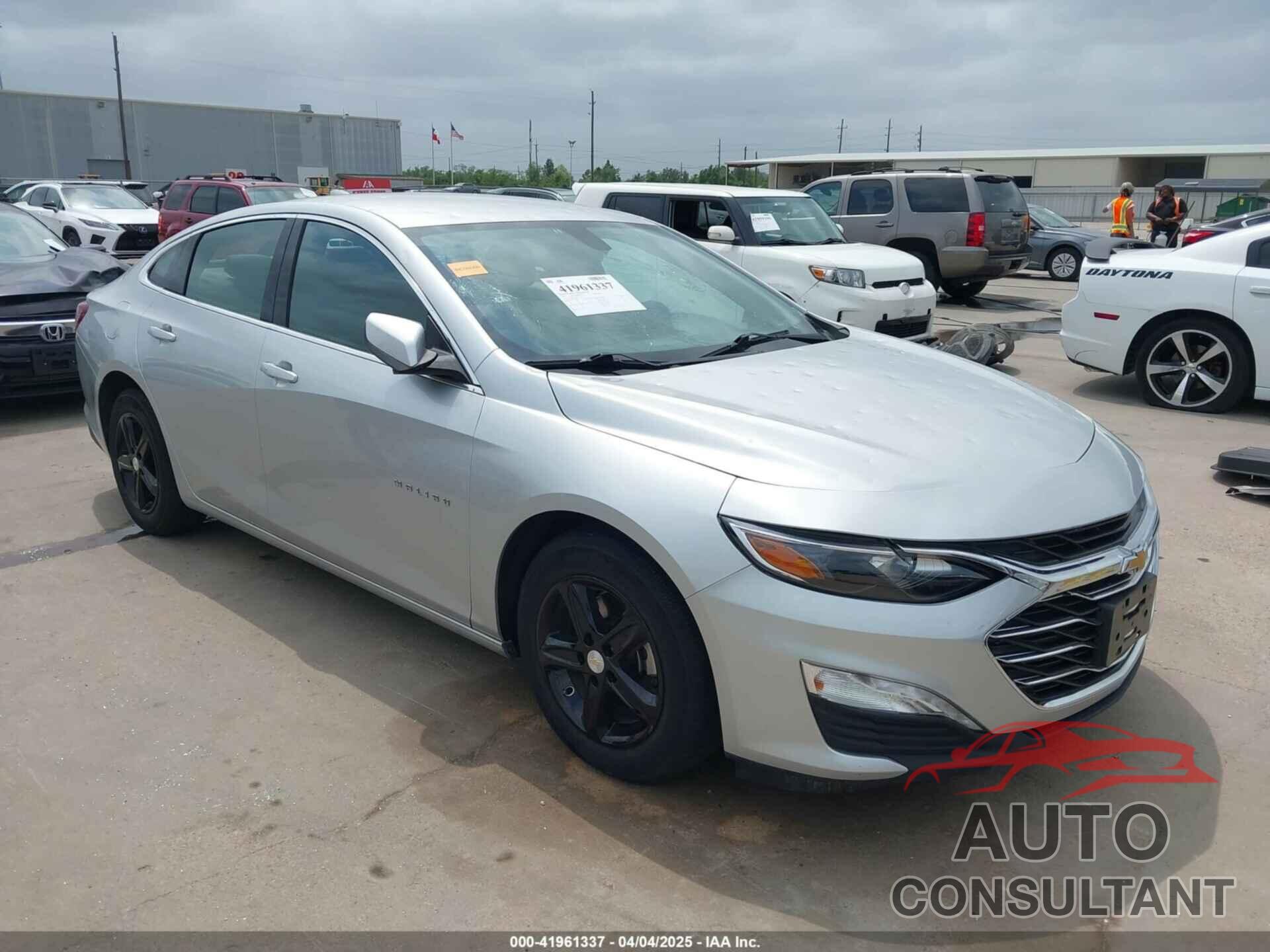CHEVROLET MALIBU 2022 - 1G1ZD5ST7NF133416