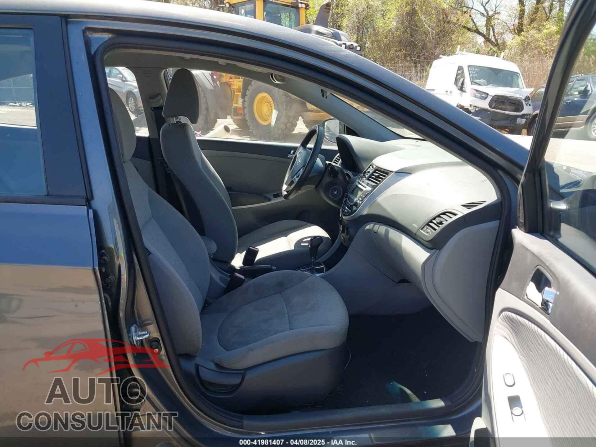 HYUNDAI ACCENT 2012 - KMHCU4AE2CU110933