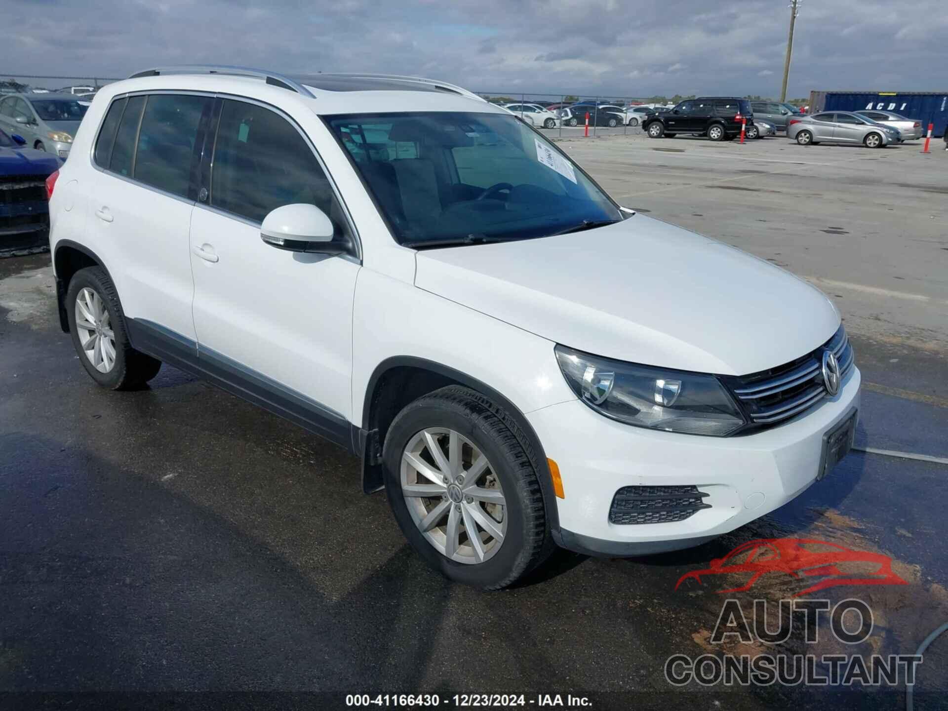 VOLKSWAGEN TIGUAN 2017 - WVGRV7AX6HK006975