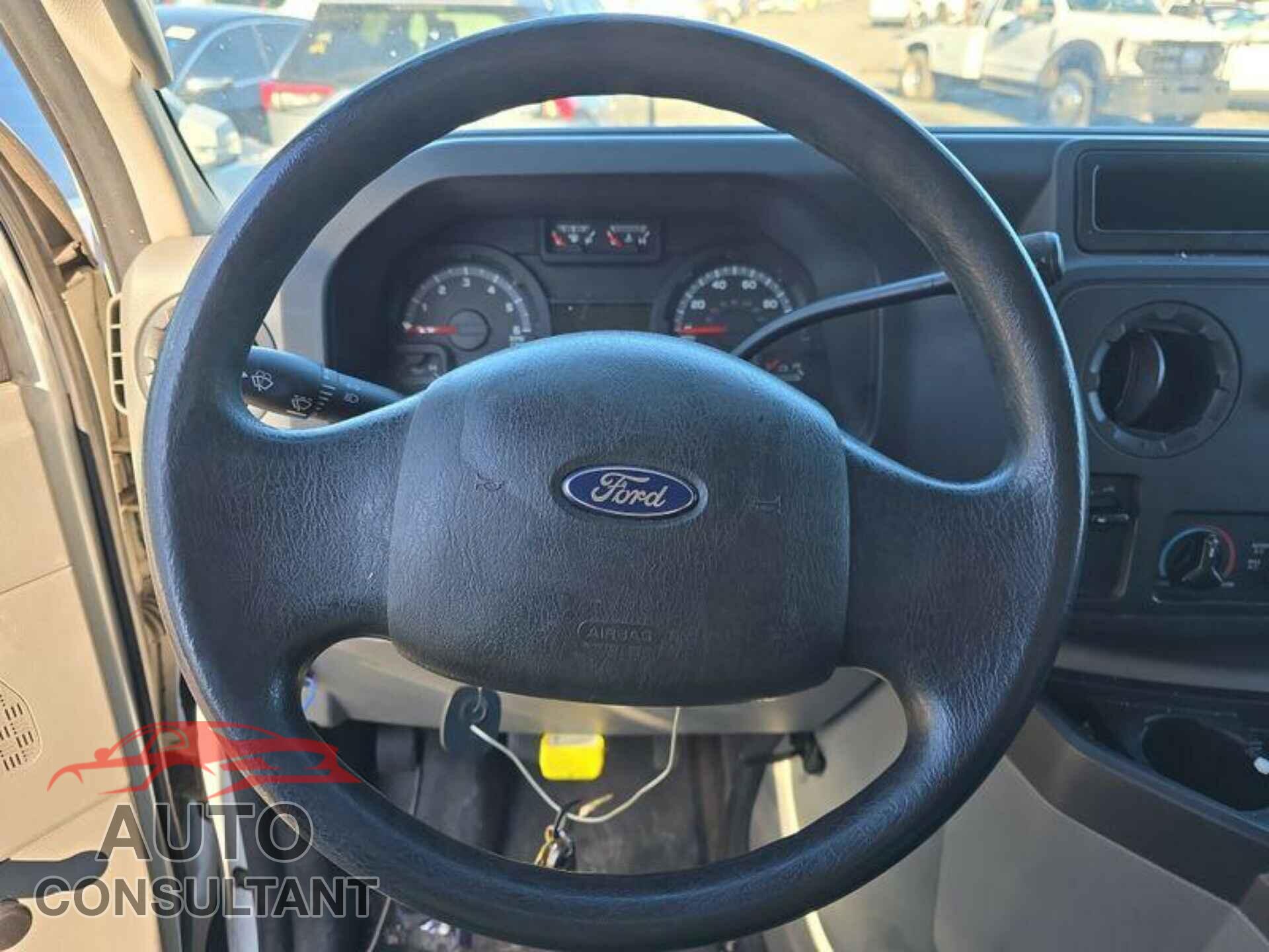FORD E-350 SUPER DUTY 2013 - 1FTSE3EL5DDA09256