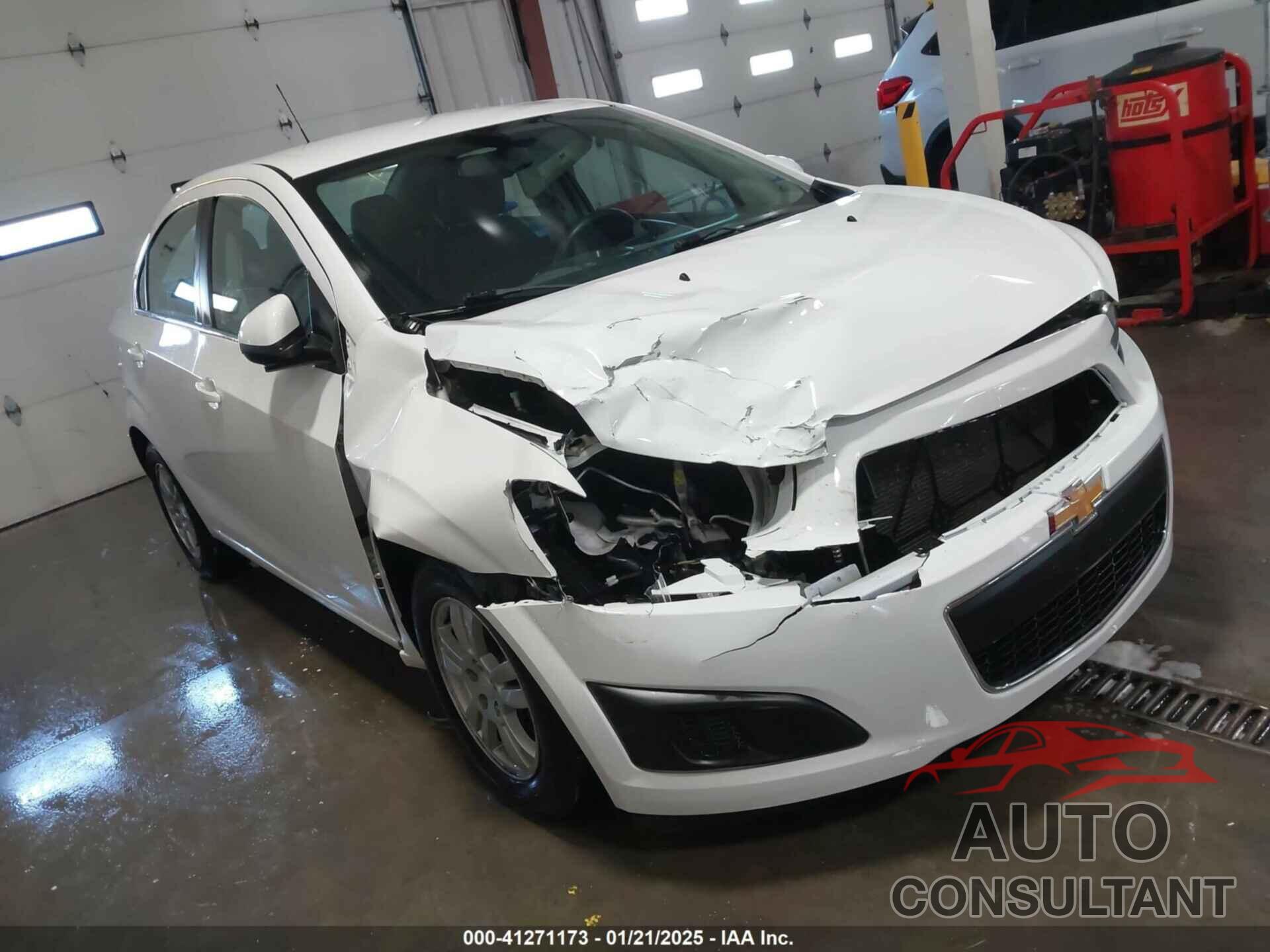 CHEVROLET SONIC 2015 - 1G1JC5SH7F4220497
