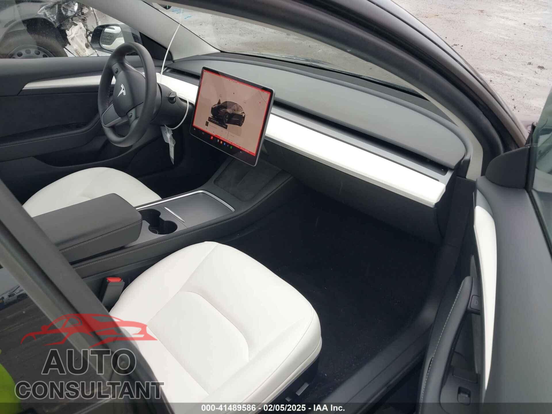TESLA MODEL 3 2023 - 5YJ3E1EA0PF587656
