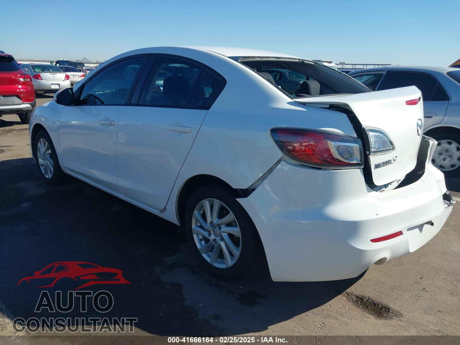 MAZDA MAZDA3 2012 - JM1BL1V85C1635105