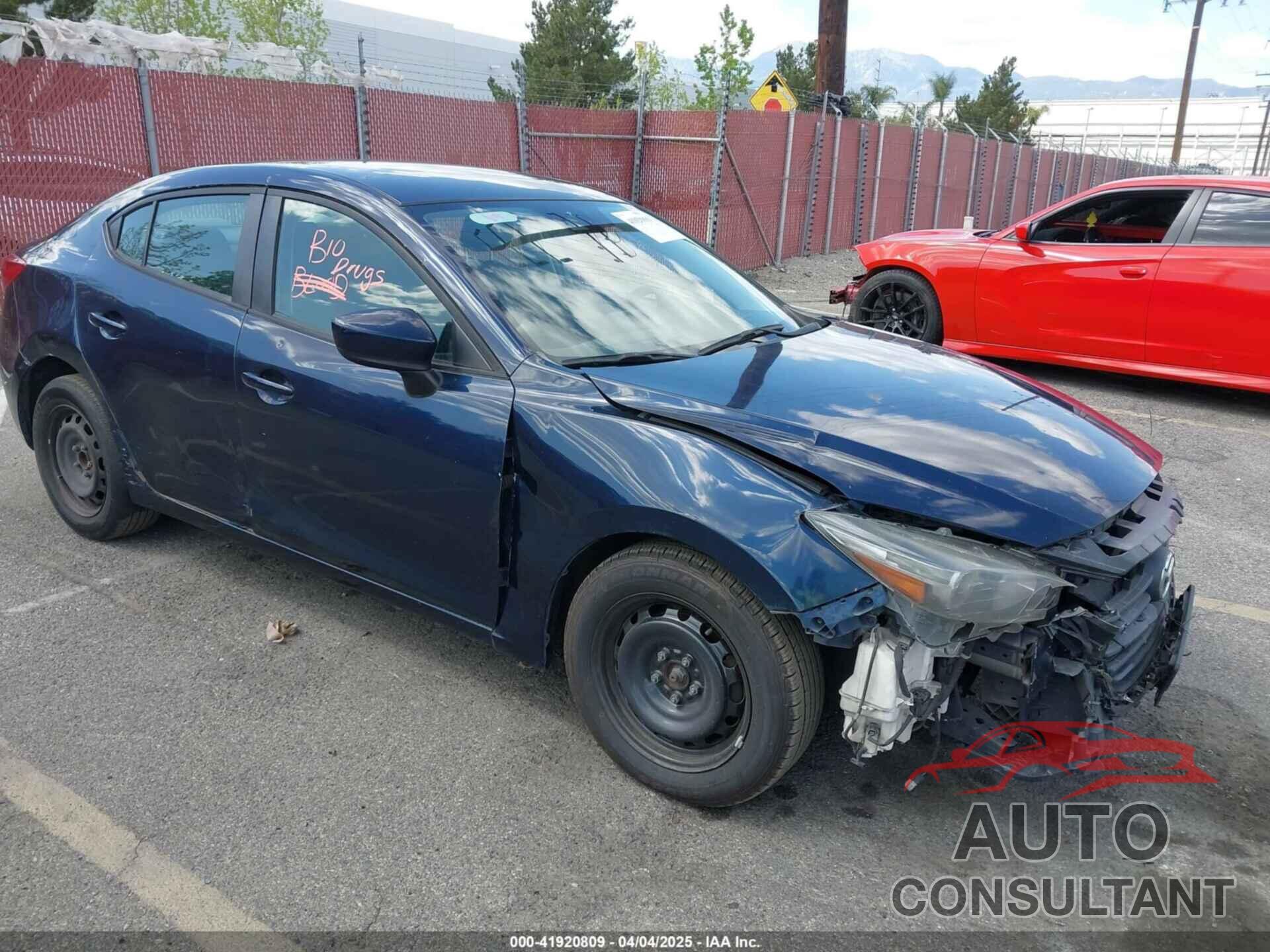 MAZDA MAZDA3 2018 - 3MZBN1U7XJM211483