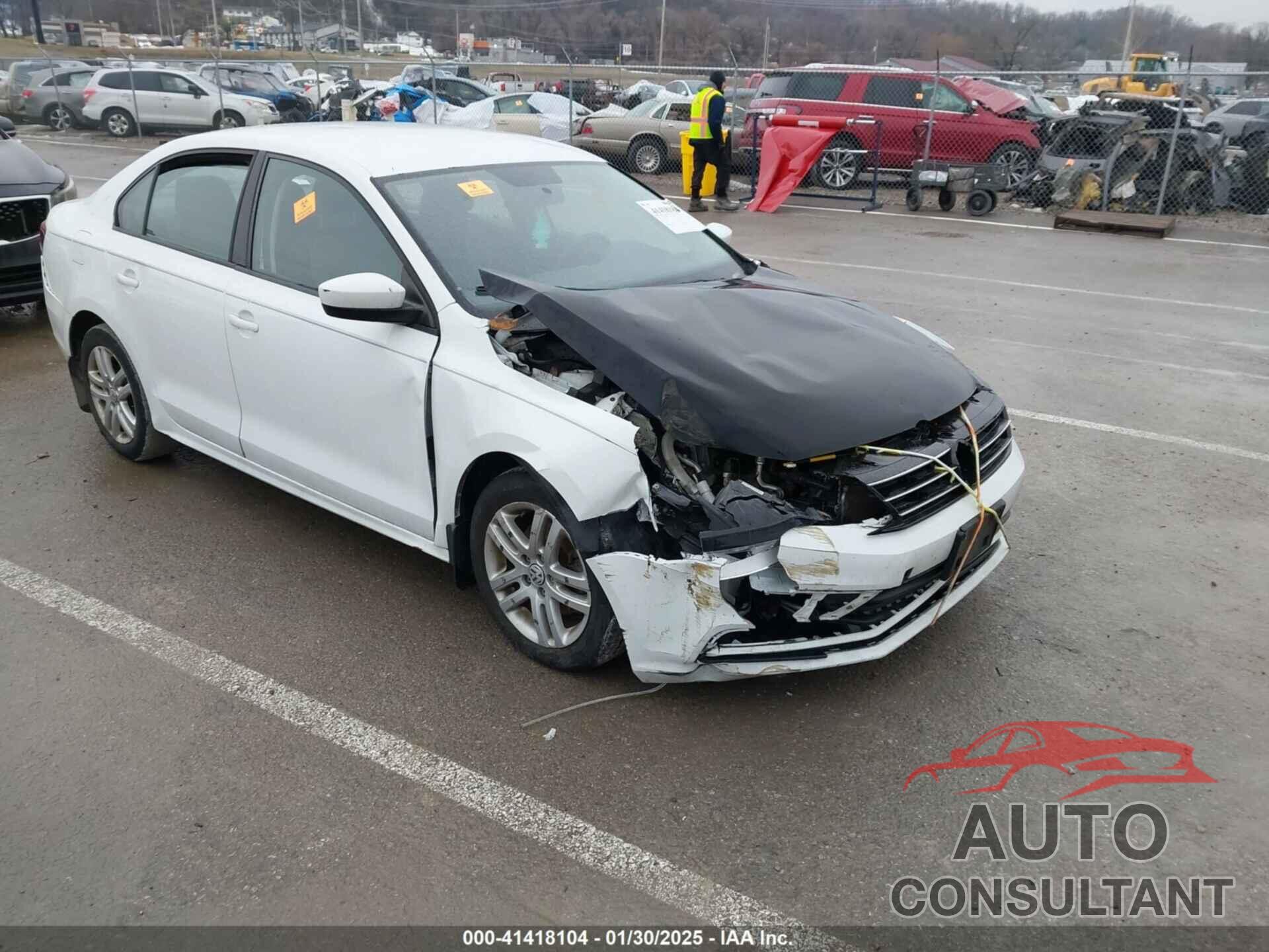 VOLKSWAGEN JETTA 2018 - 3VW2B7AJXJM210961