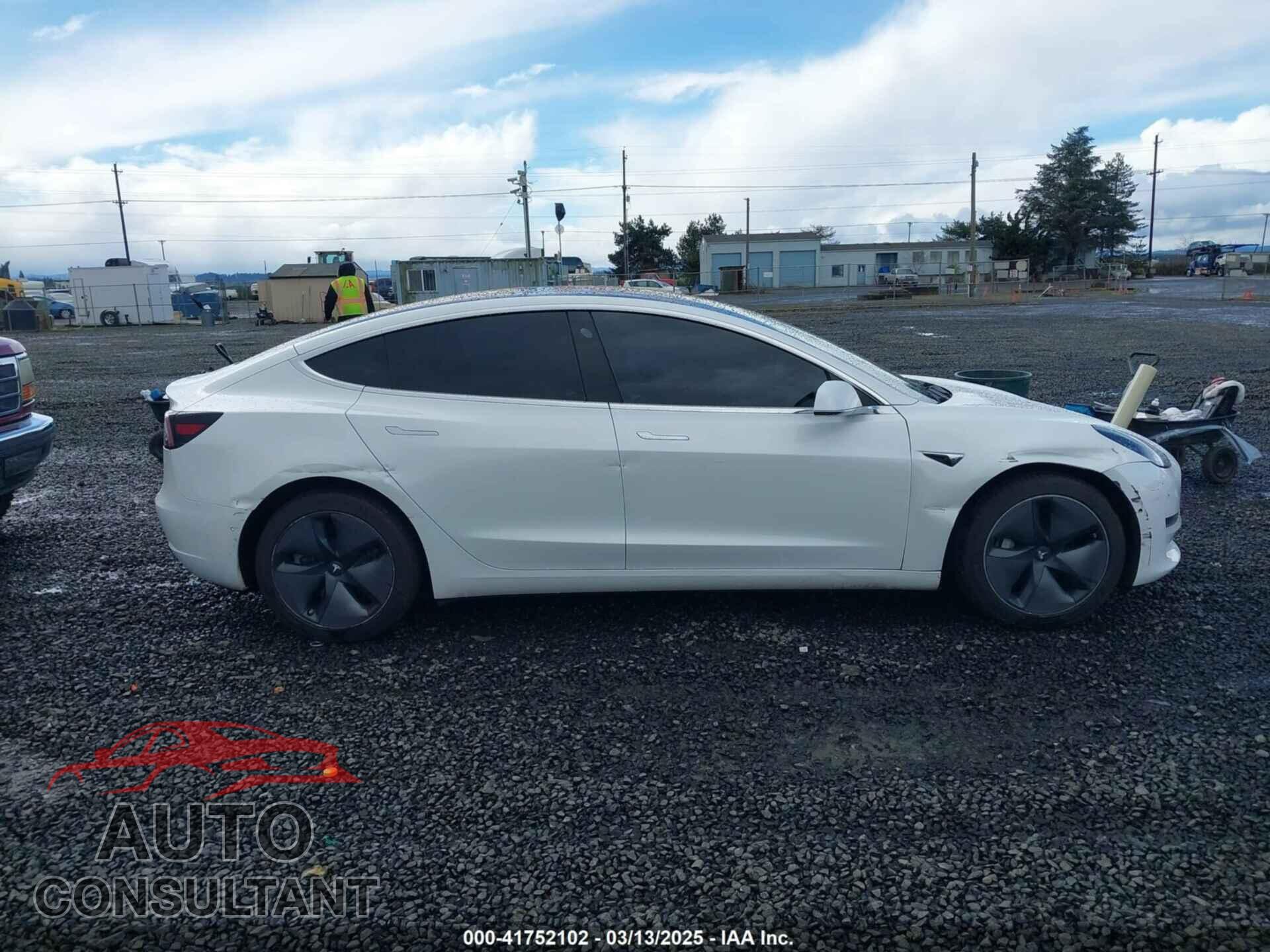 TESLA MODEL 3 2018 - 5YJ3E1EA3JF013253