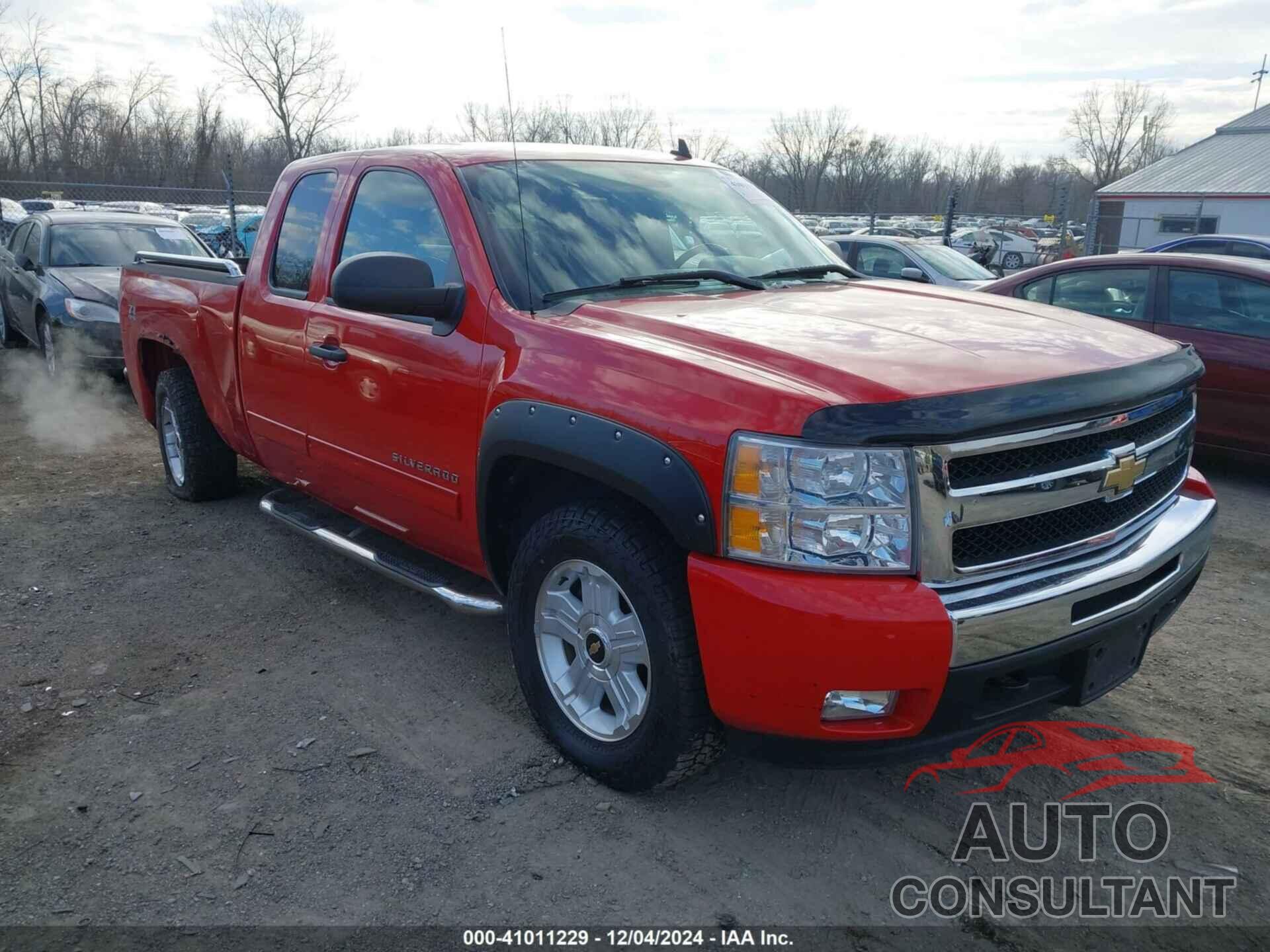 CHEVROLET SILVERADO 1500 2011 - 1GCRKSE3XBZ446400