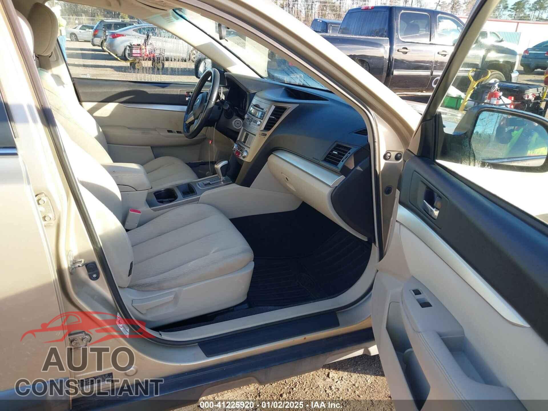 SUBARU OUTBACK 2010 - 4S4BRBBC3A3355385