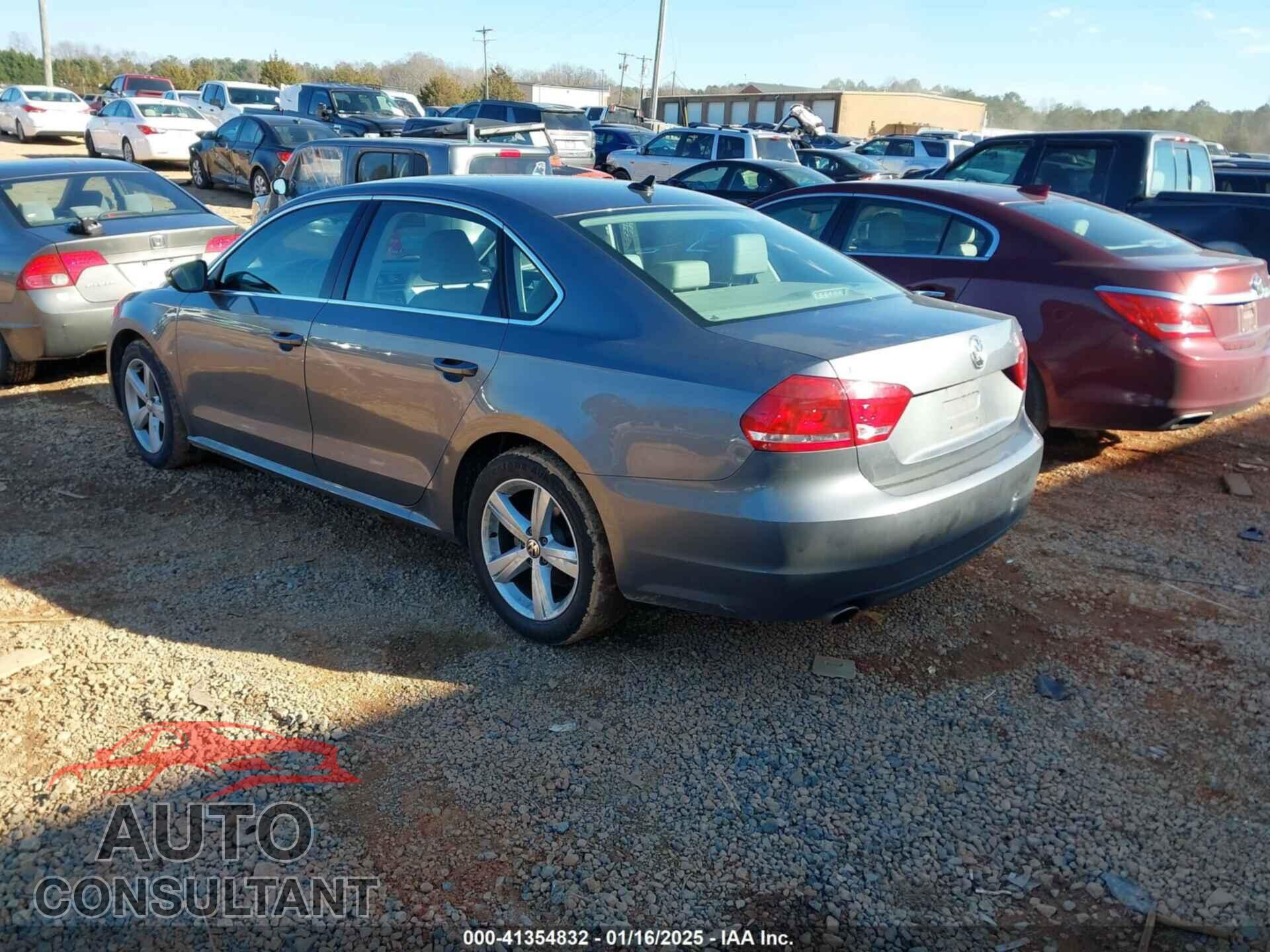 VOLKSWAGEN PASSAT 2012 - 1VWBP7A37CC013754