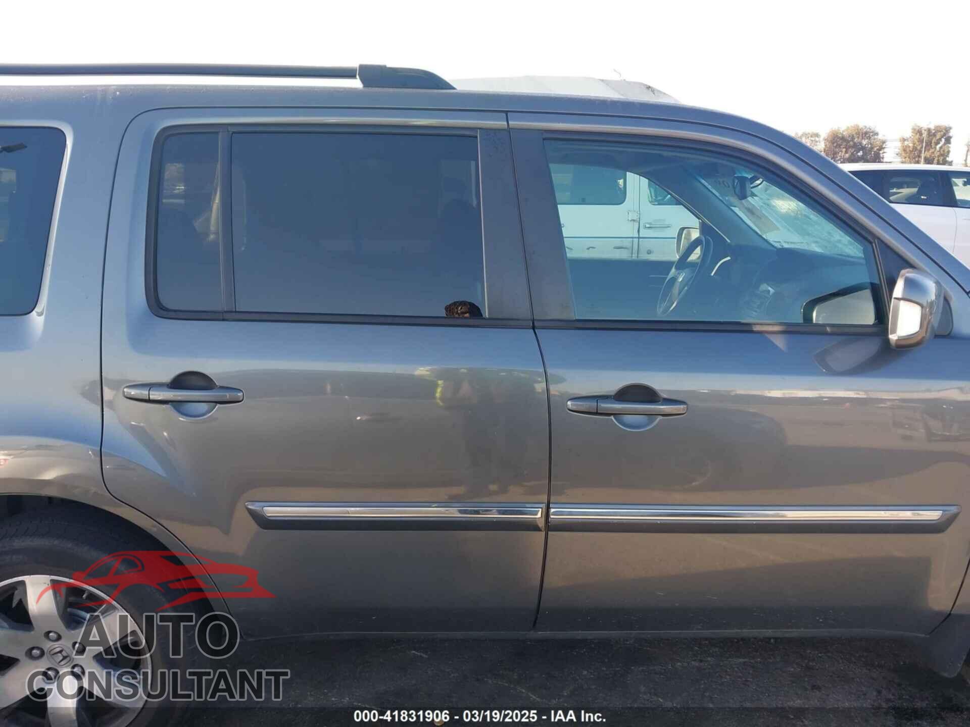 HONDA PILOT 2013 - 5FNYF4H91DB071016