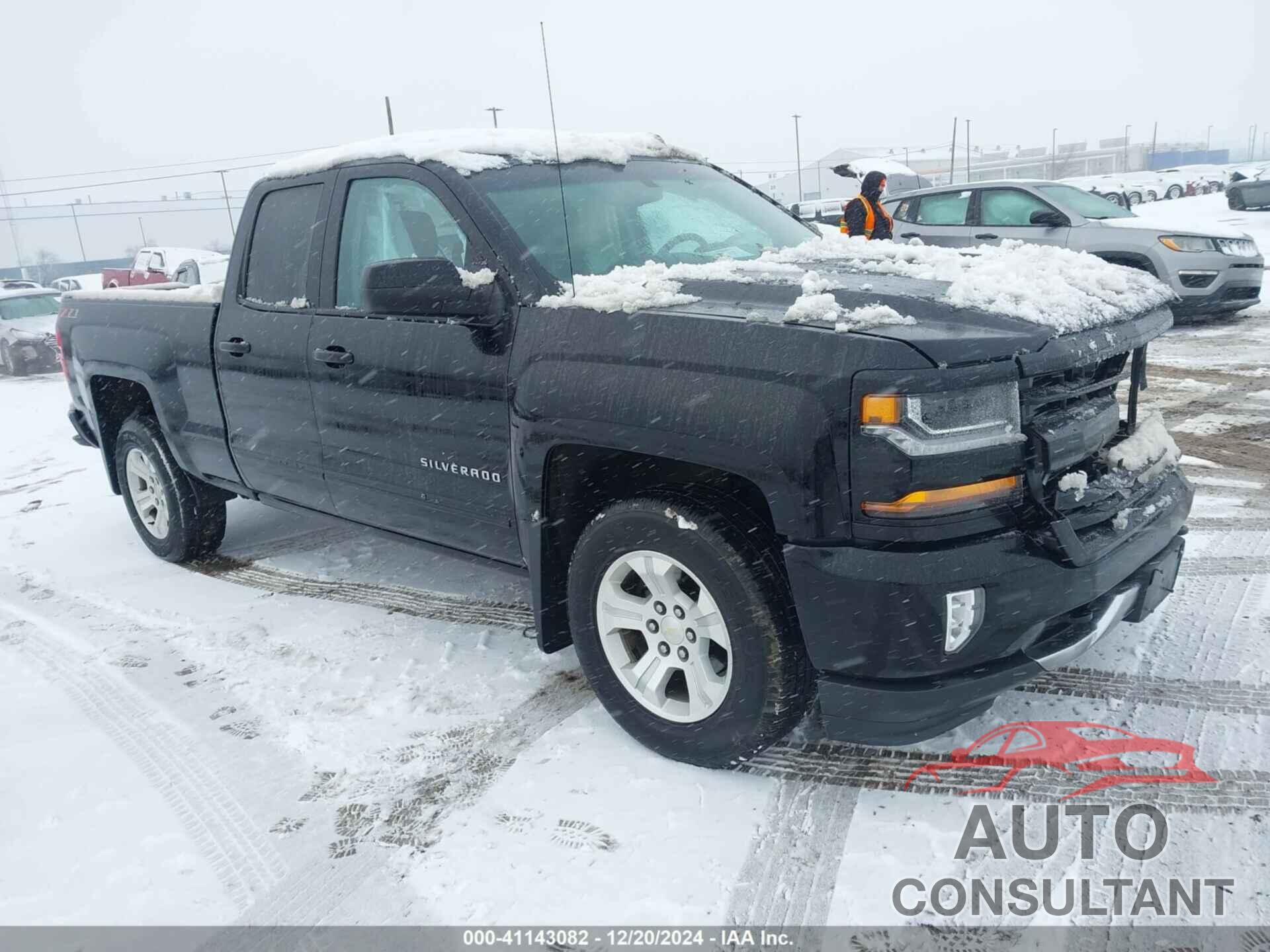 CHEVROLET SILVERADO 1500 2018 - 1GCVKREC9JZ277136