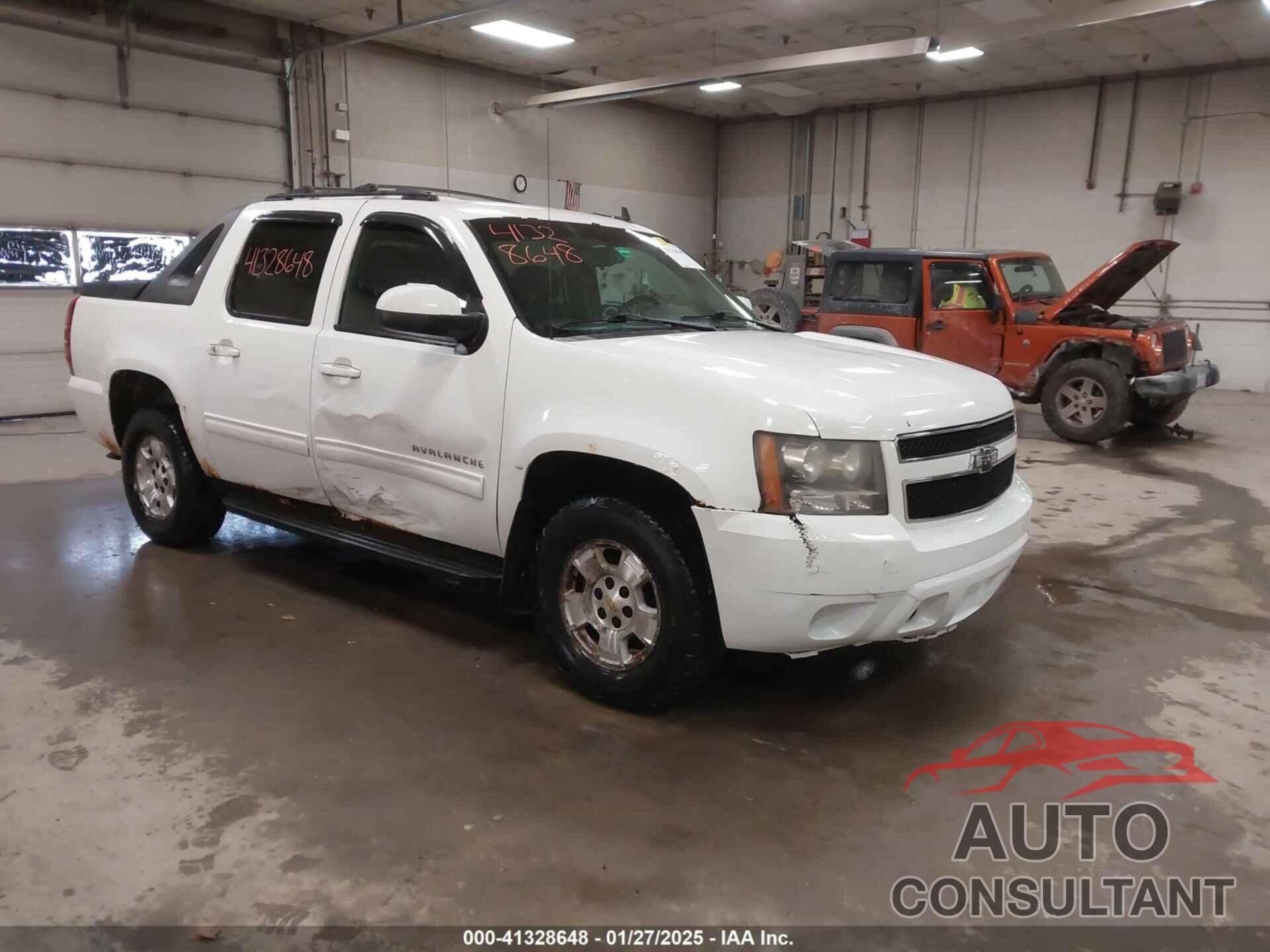 CHEVROLET AVALANCHE 1500 2011 - 3GNTKEE34BG178216