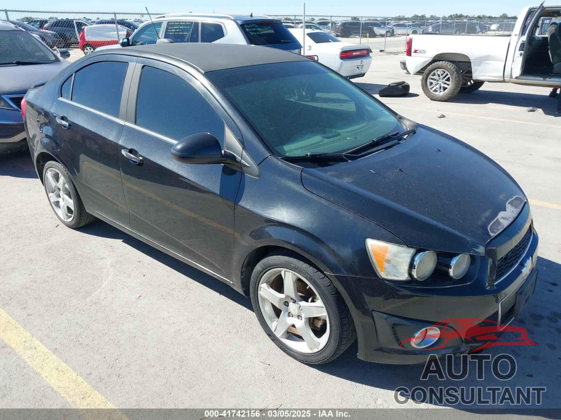 CHEVROLET SONIC 2015 - 1G1JE5SB7F4101368