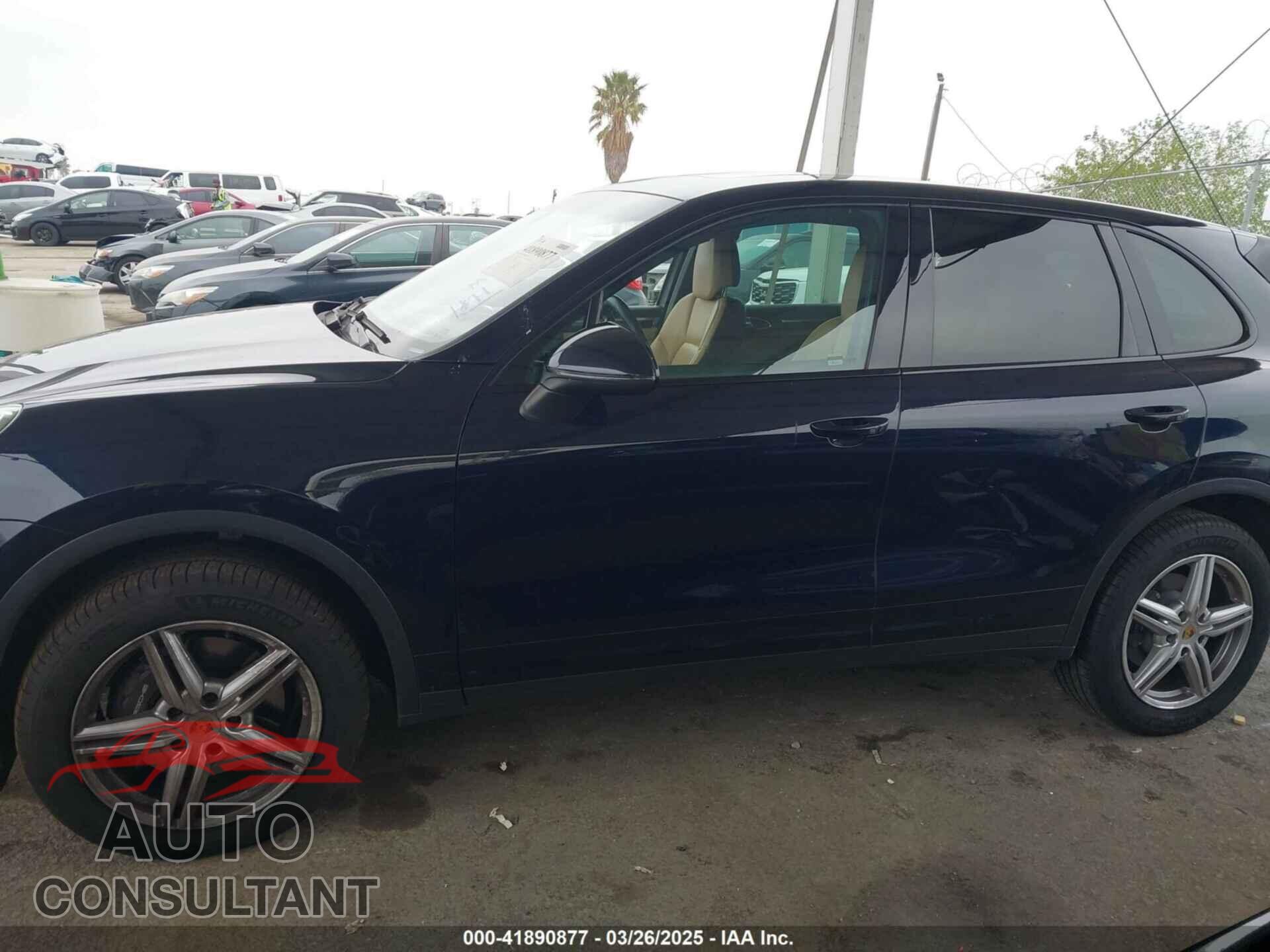 PORSCHE CAYENNE 2018 - WP1AA2A22JKA05847