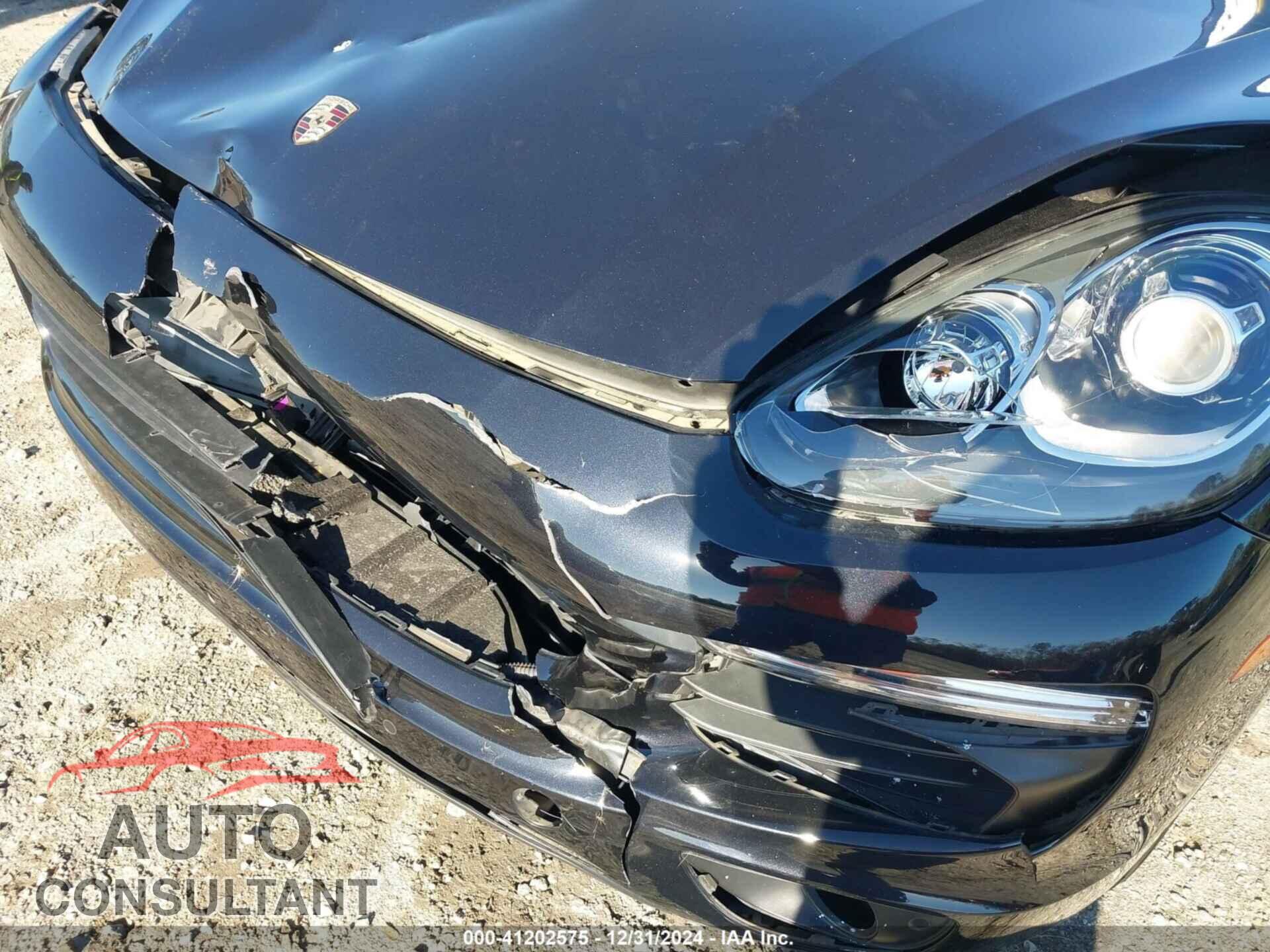 PORSCHE CAYENNE 2016 - WP1AA2A23GLA03561