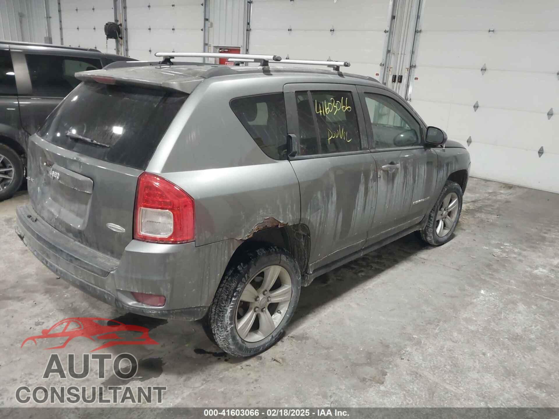 JEEP COMPASS 2011 - 1J4NF1FB8BD239417