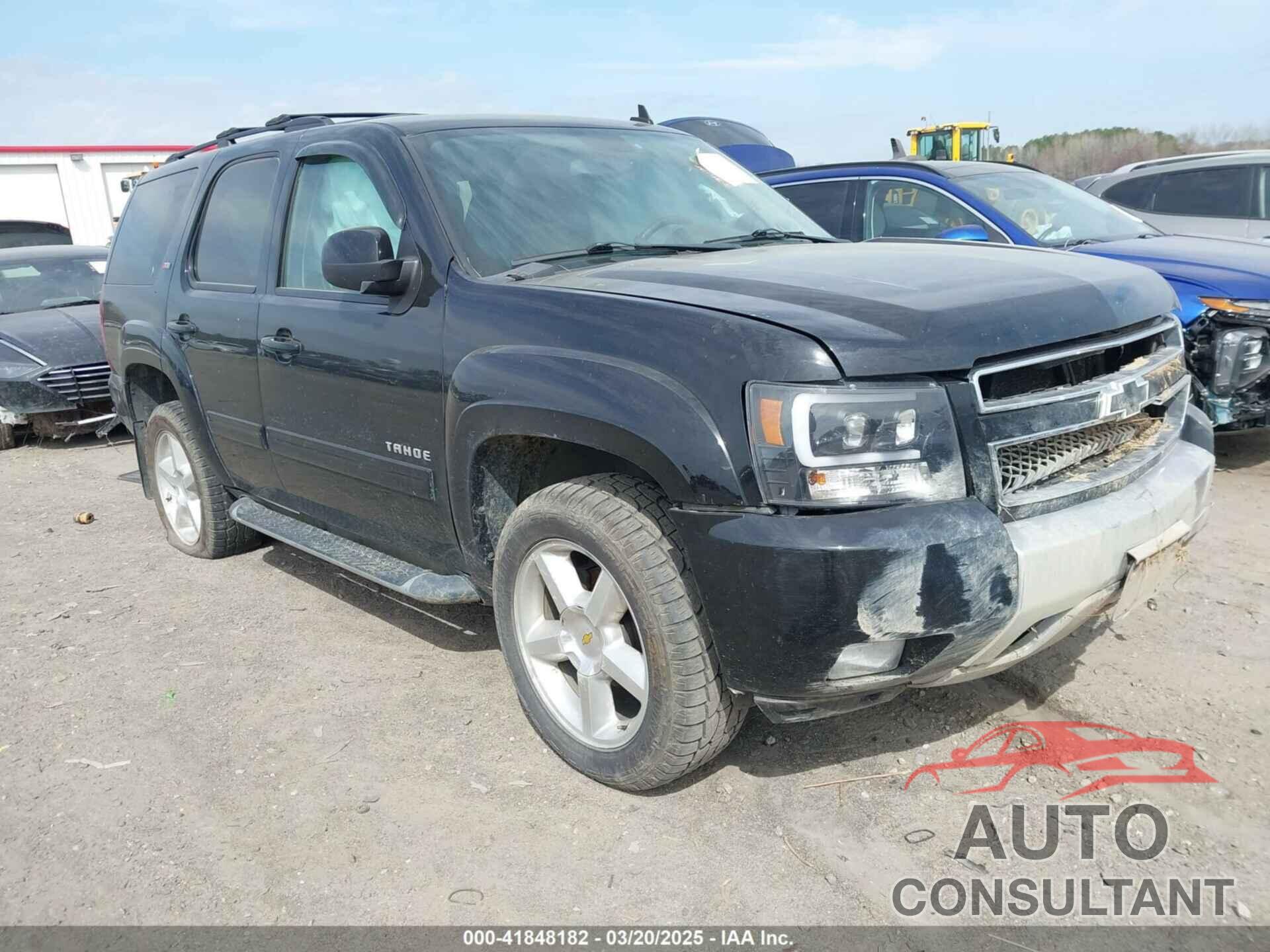 CHEVROLET TAHOE 2011 - 1GNSKBE09BR145079