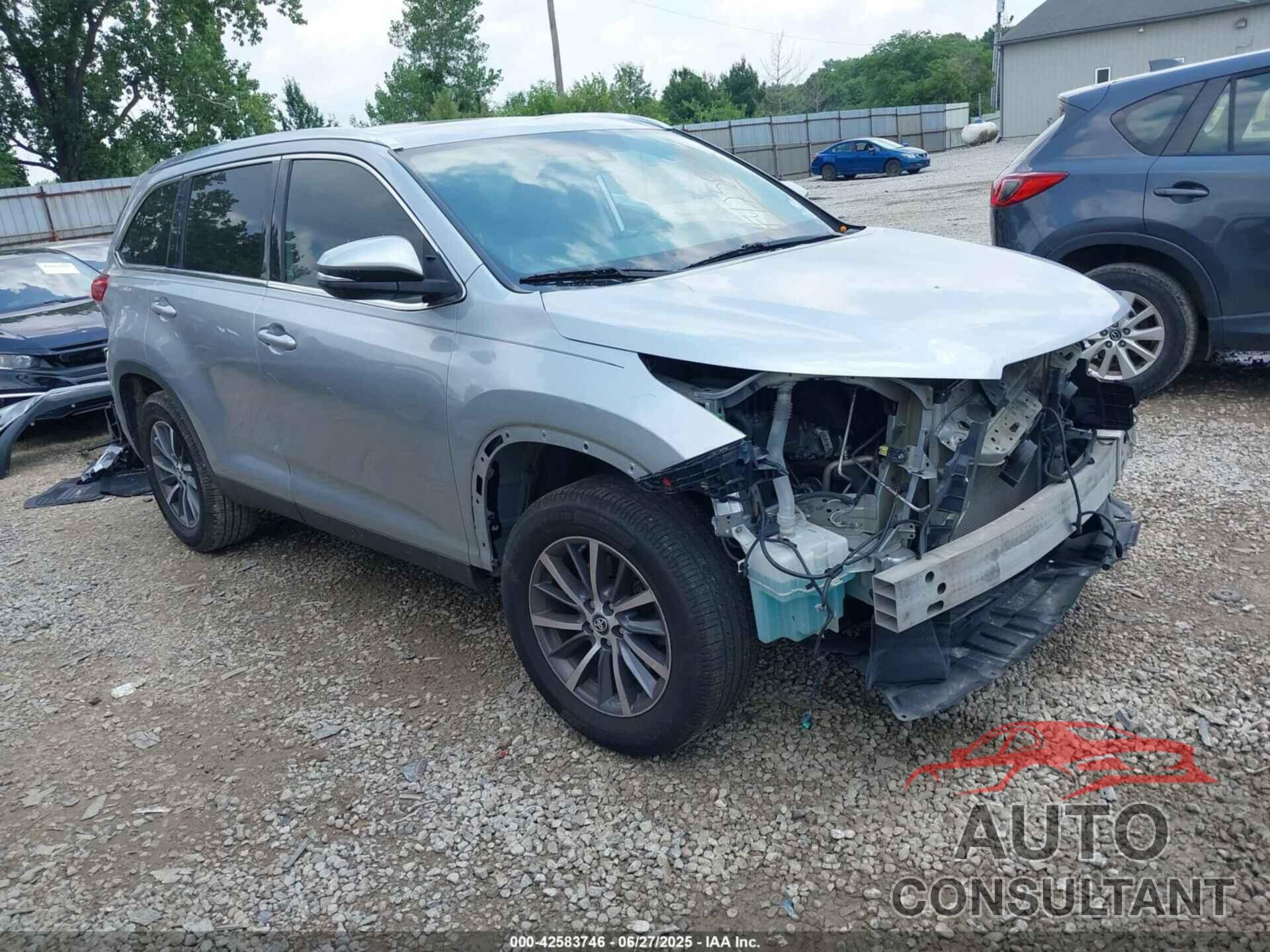 TOYOTA HIGHLANDER 2019 - 5TDKZRFH0KS565025