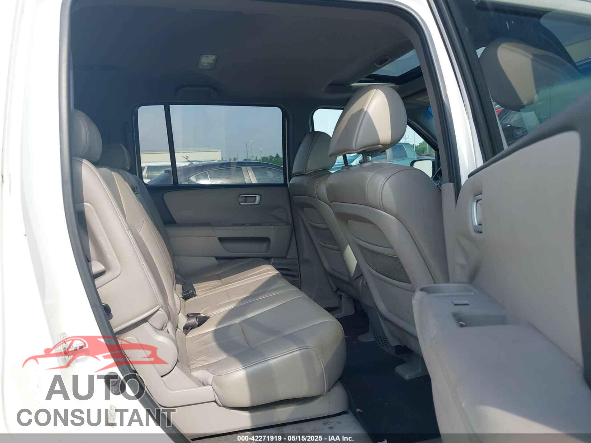 HONDA PILOT 2011 - 5FNYF3H54BB016841