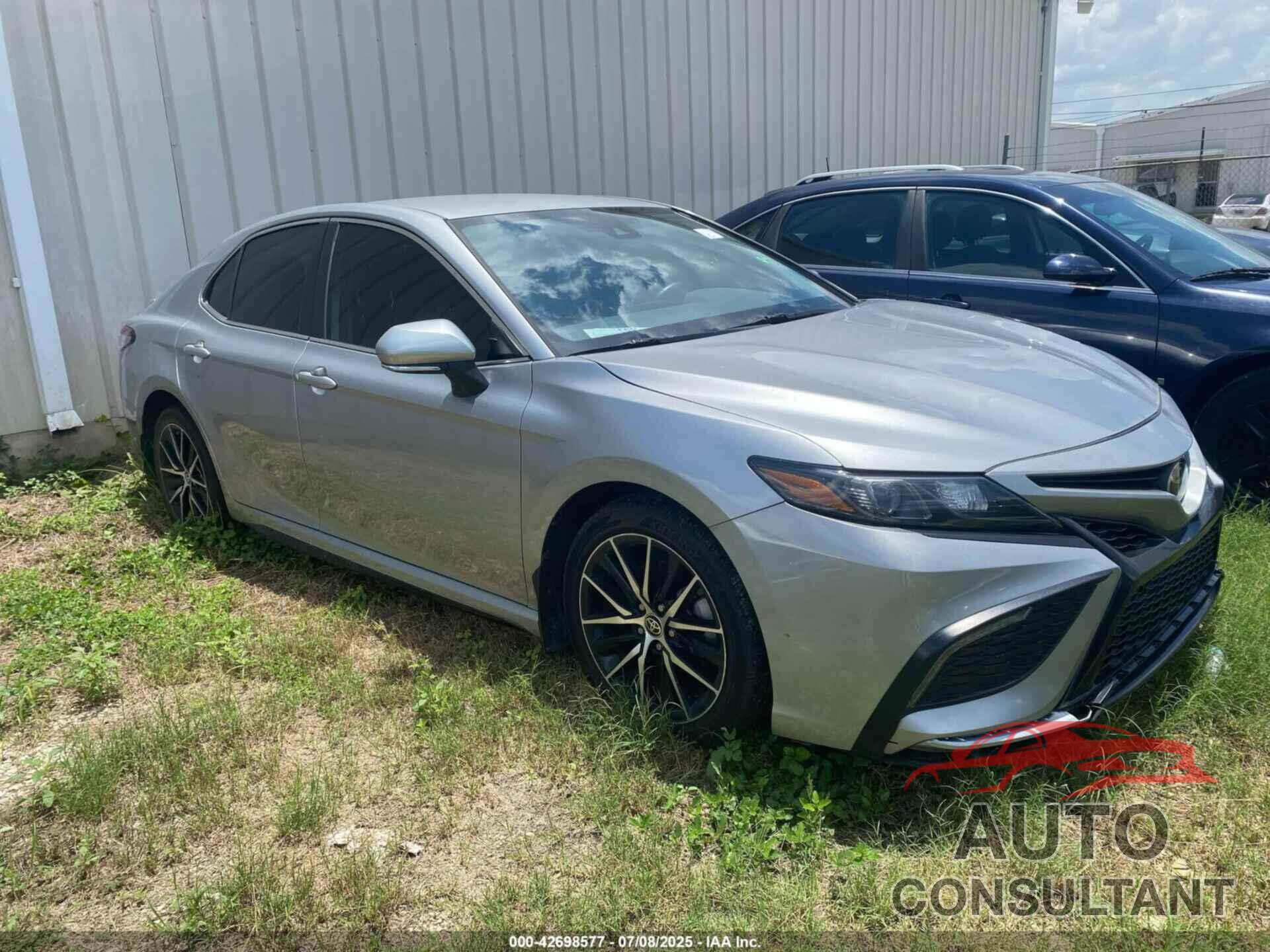TOYOTA CAMRY 2023 - 4T1G11AK2PU789879