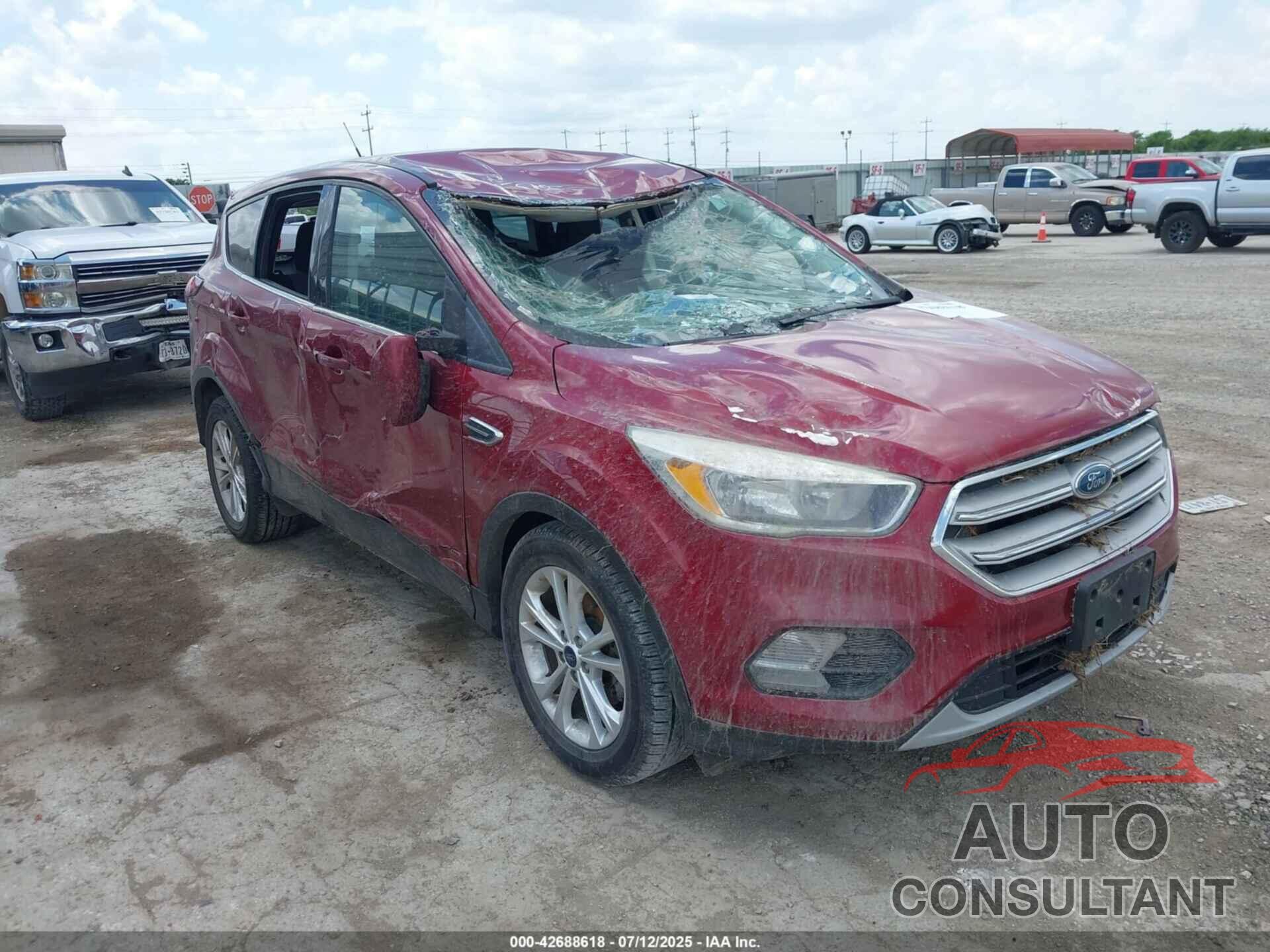 FORD ESCAPE 2019 - 1FMCU0GD8KUA70976