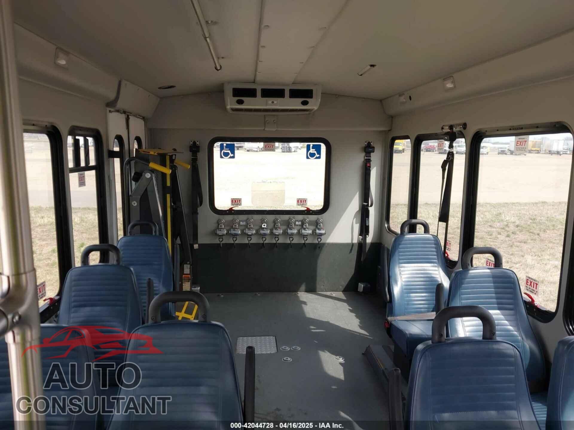 FORD E-450 CUTAWAY 2019 - 1FDFE4FS6KDC32055