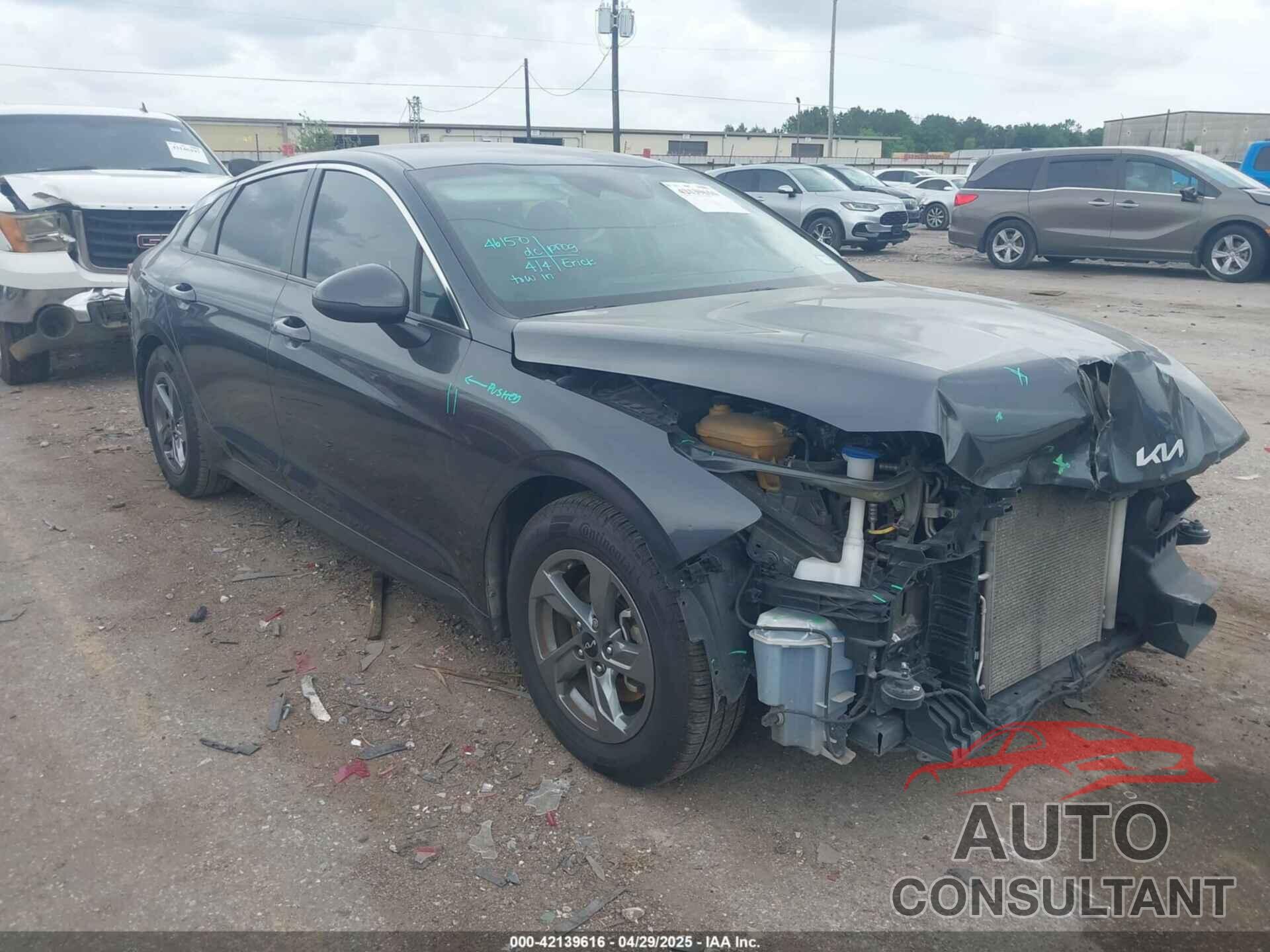 KIA K5 2022 - 5XXG14J21NG131169