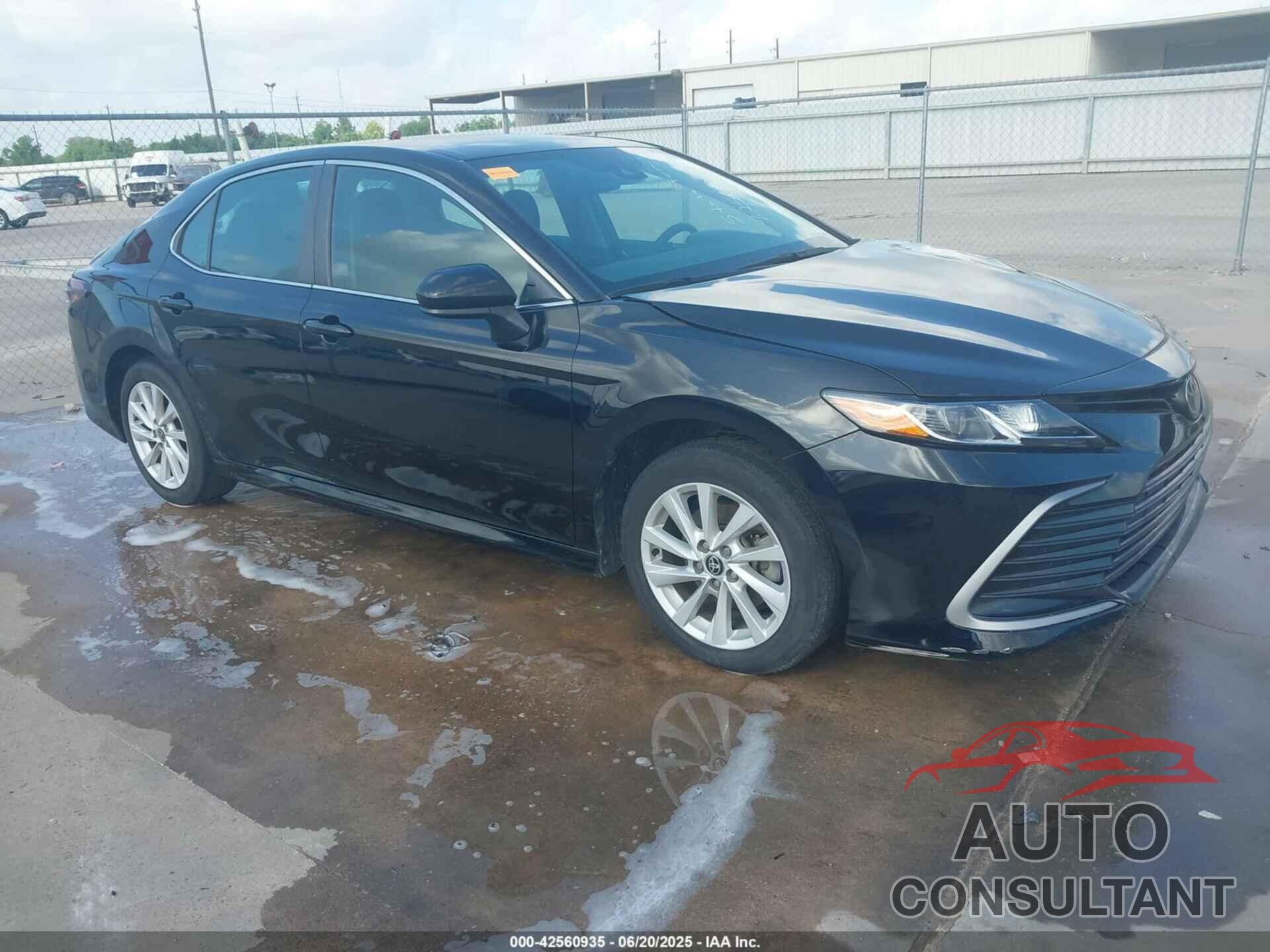 TOYOTA CAMRY 2022 - 4T1C11AK7NU004087