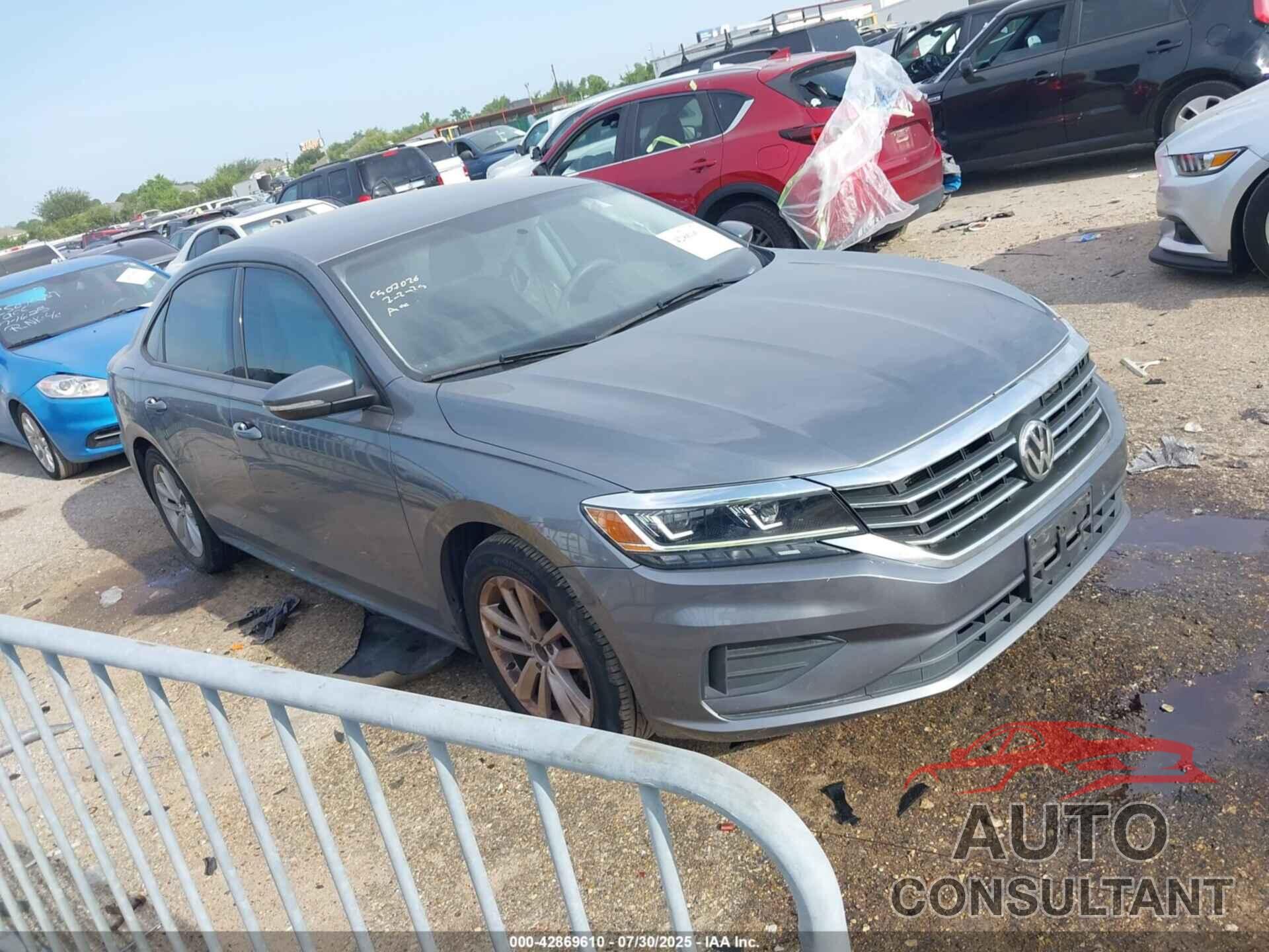 VOLKSWAGEN PASSAT 2020 - 1VWAA7A37LC004629