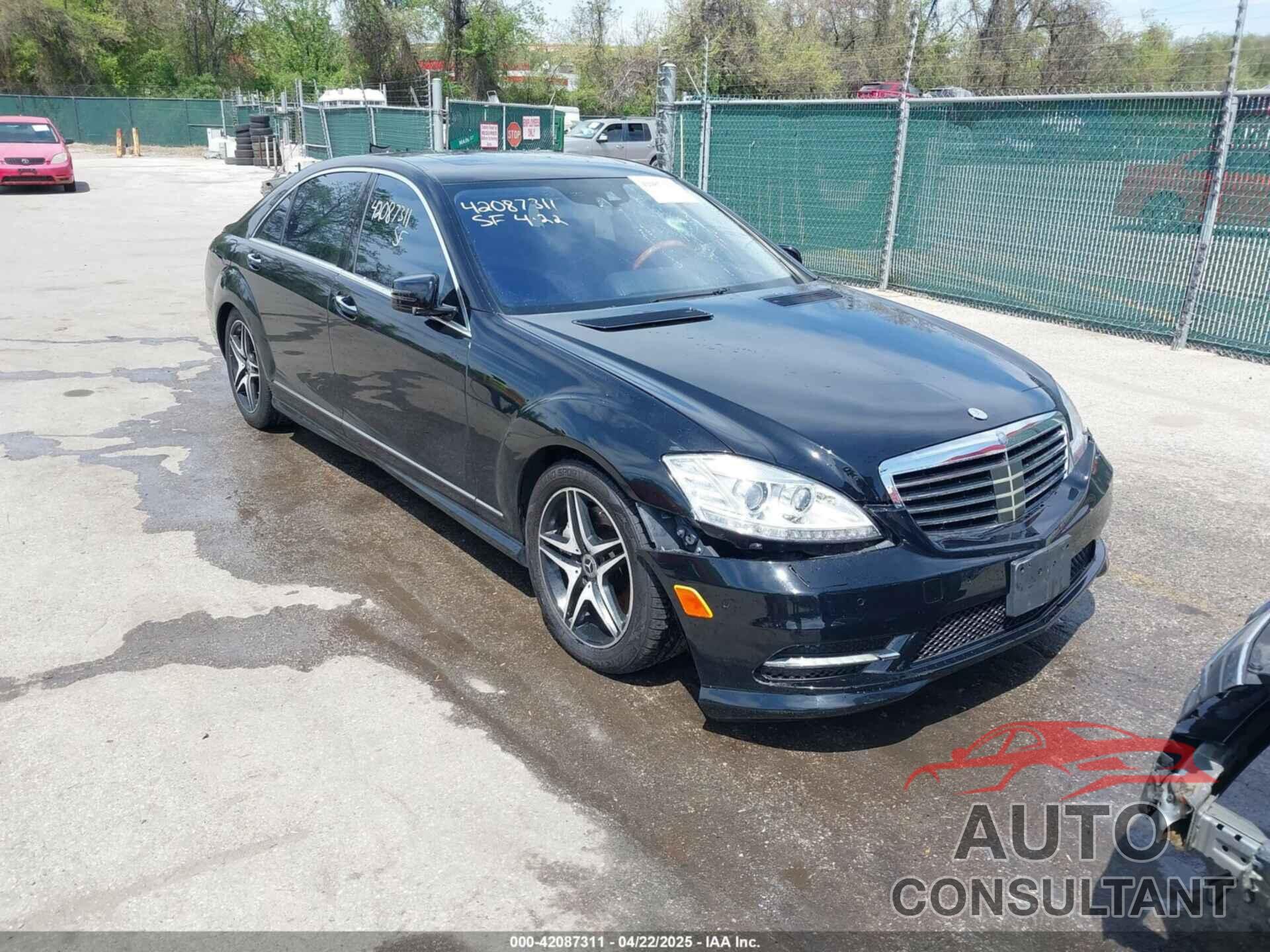 MERCEDES-BENZ S 550 2010 - WDDNG8GB3AA308918