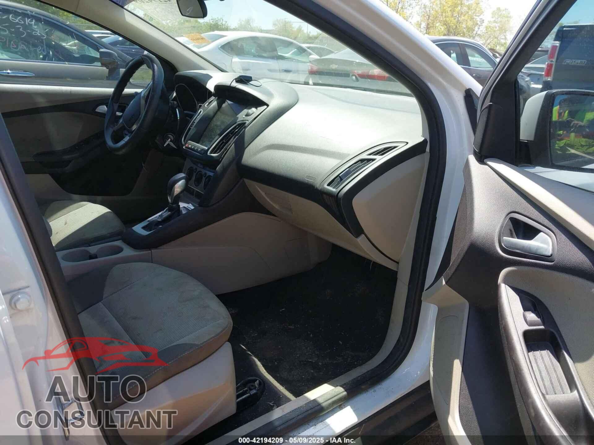 FORD FOCUS 2014 - 1FADP3K20EL417255