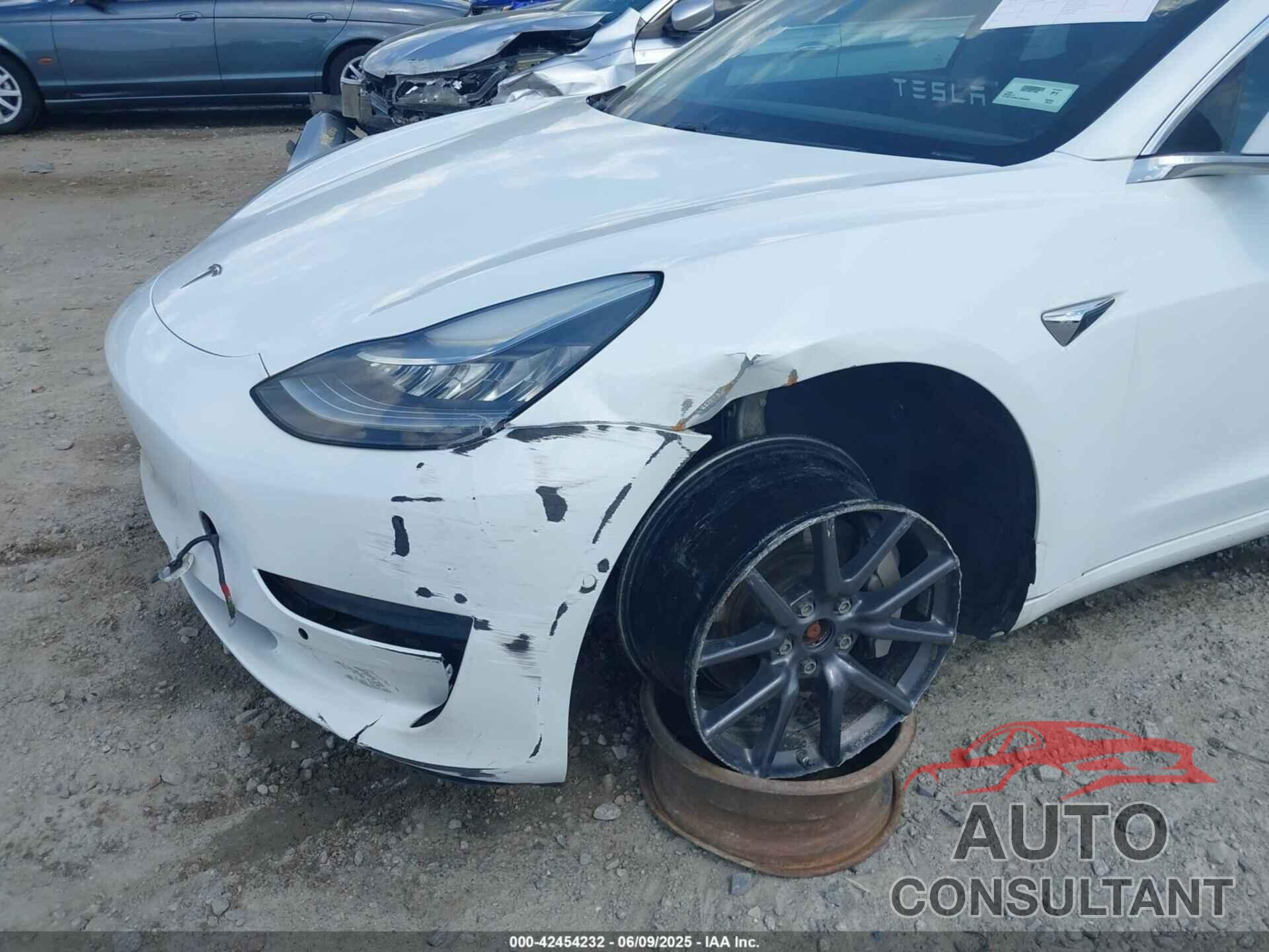 TESLA MODEL 3 2018 - 5YJ3E1EB0JF093846