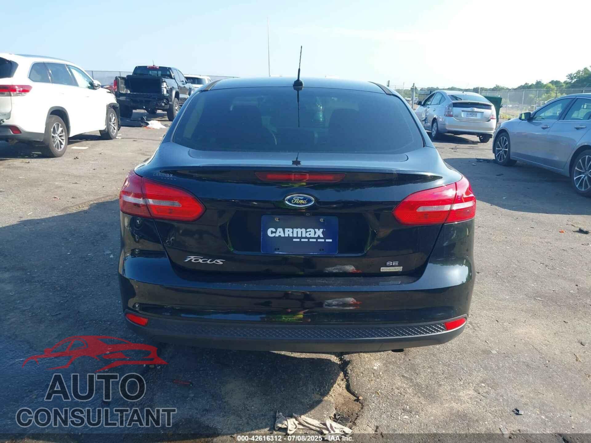 FORD FOCUS 2018 - 1FADP3FE1JL201963