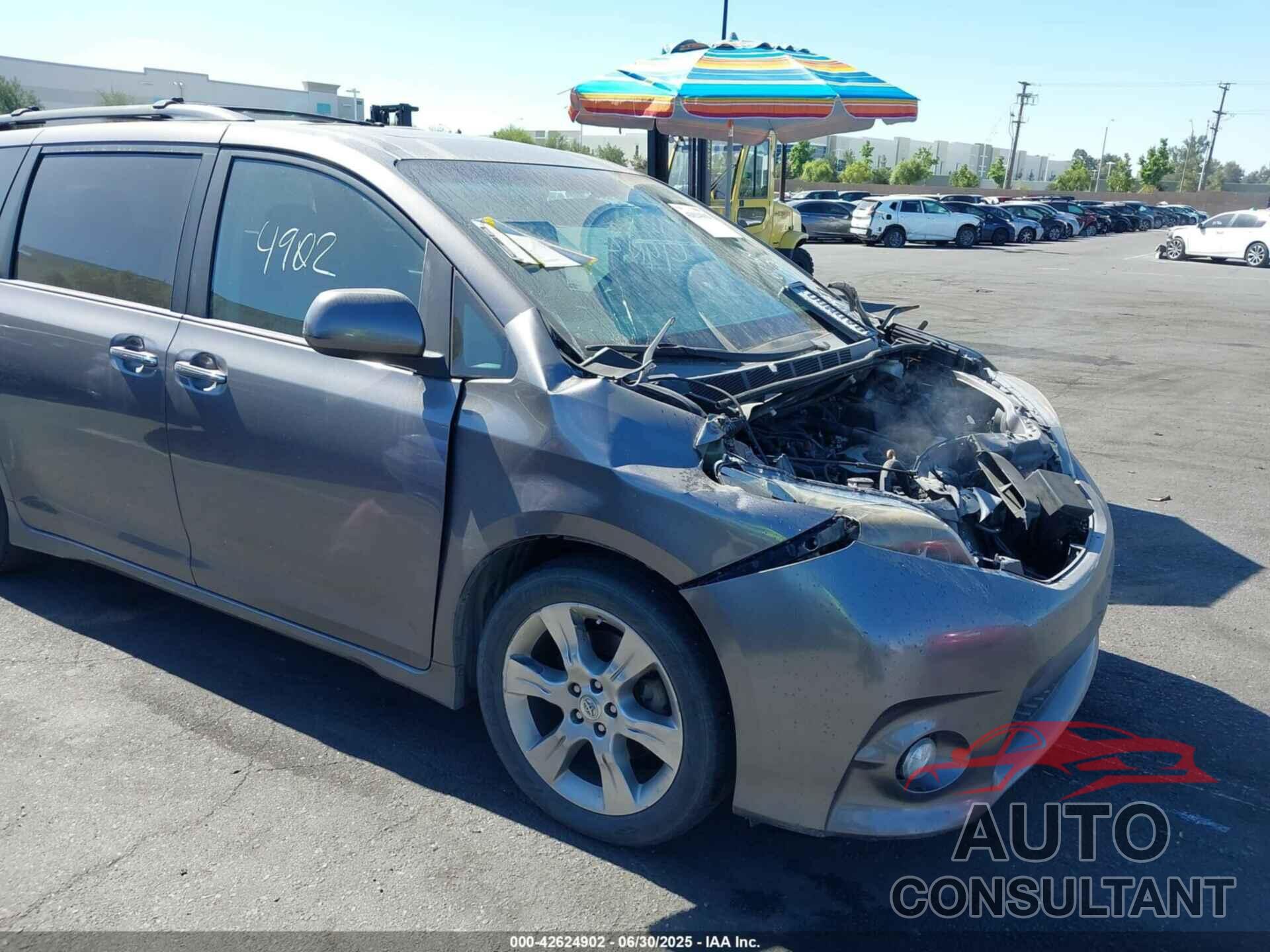 TOYOTA SIENNA 2017 - 5TDXZ3DC3HS878945